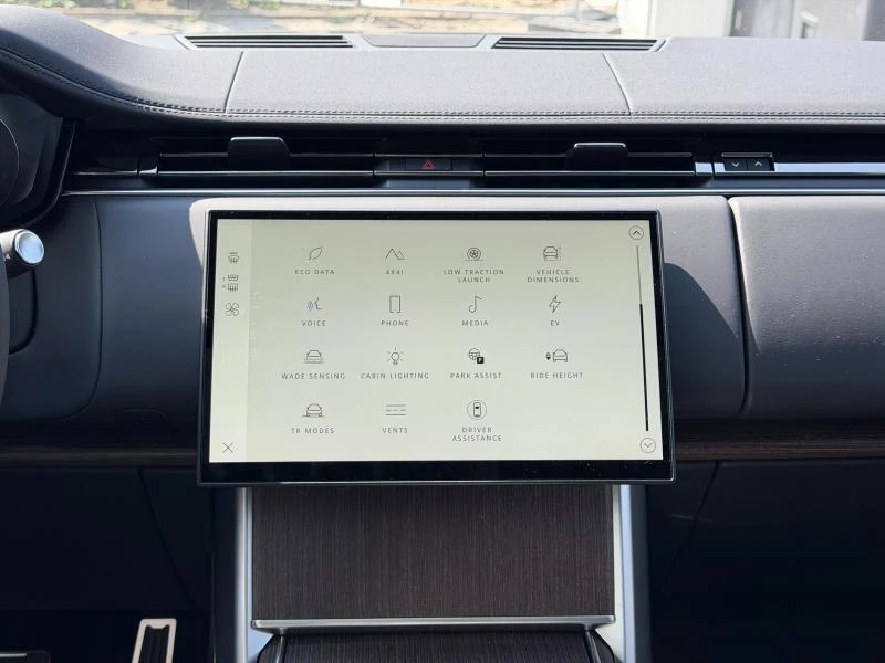 Land Rover-Range Rover-image-23