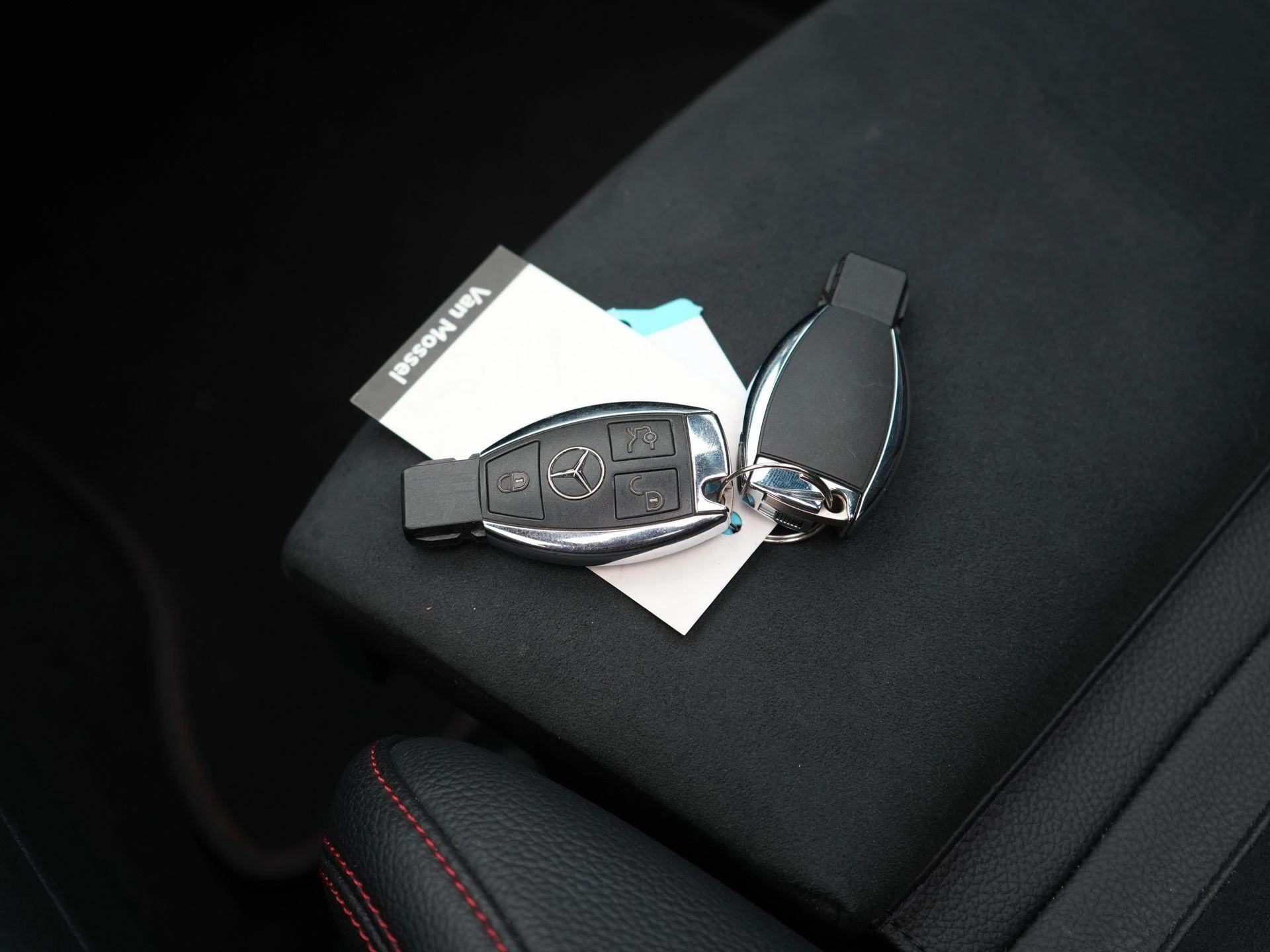 Mercedes-Benz-CLA-image-38