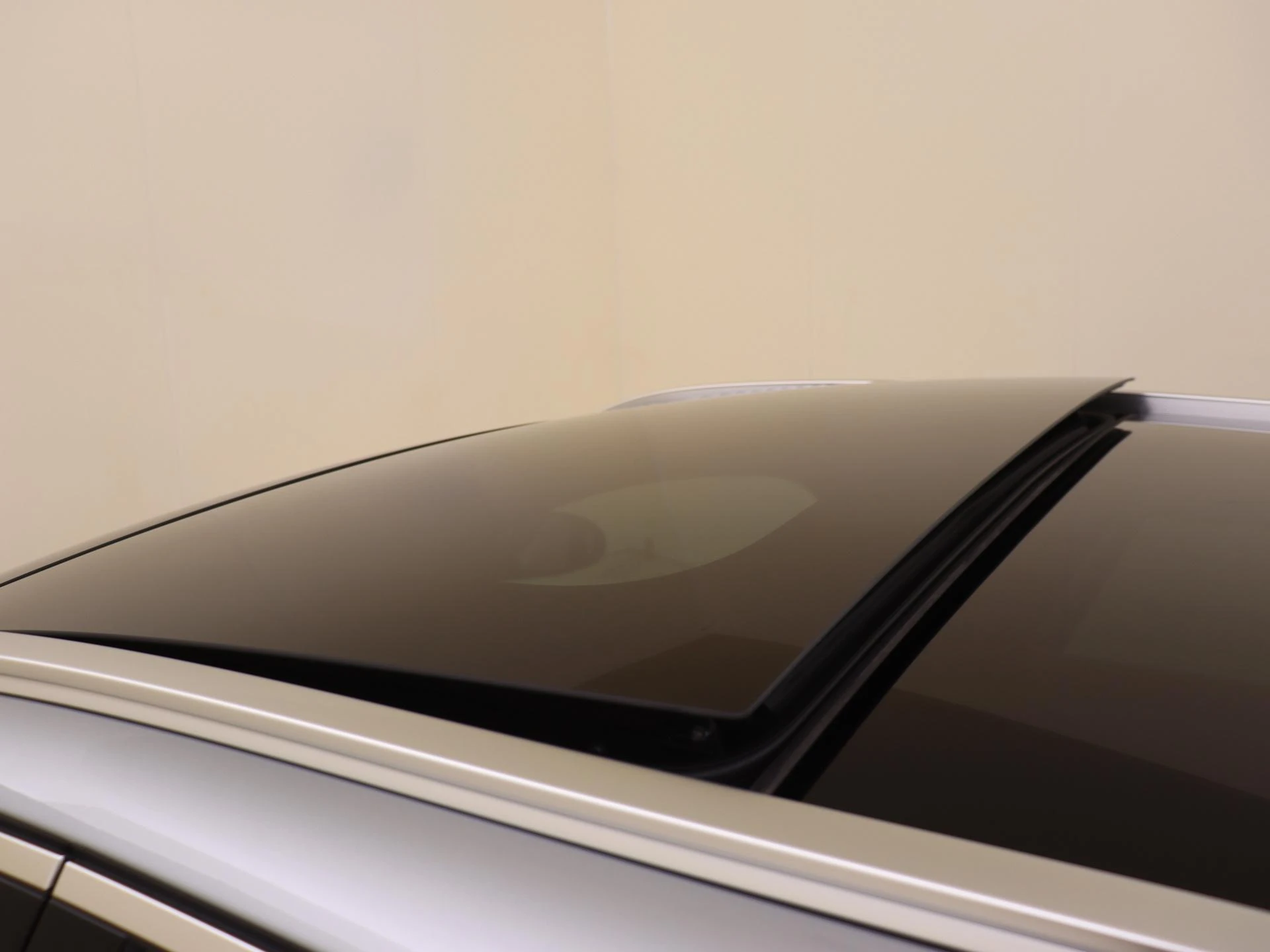 Mercedes-Benz-E-Klasse-image-28