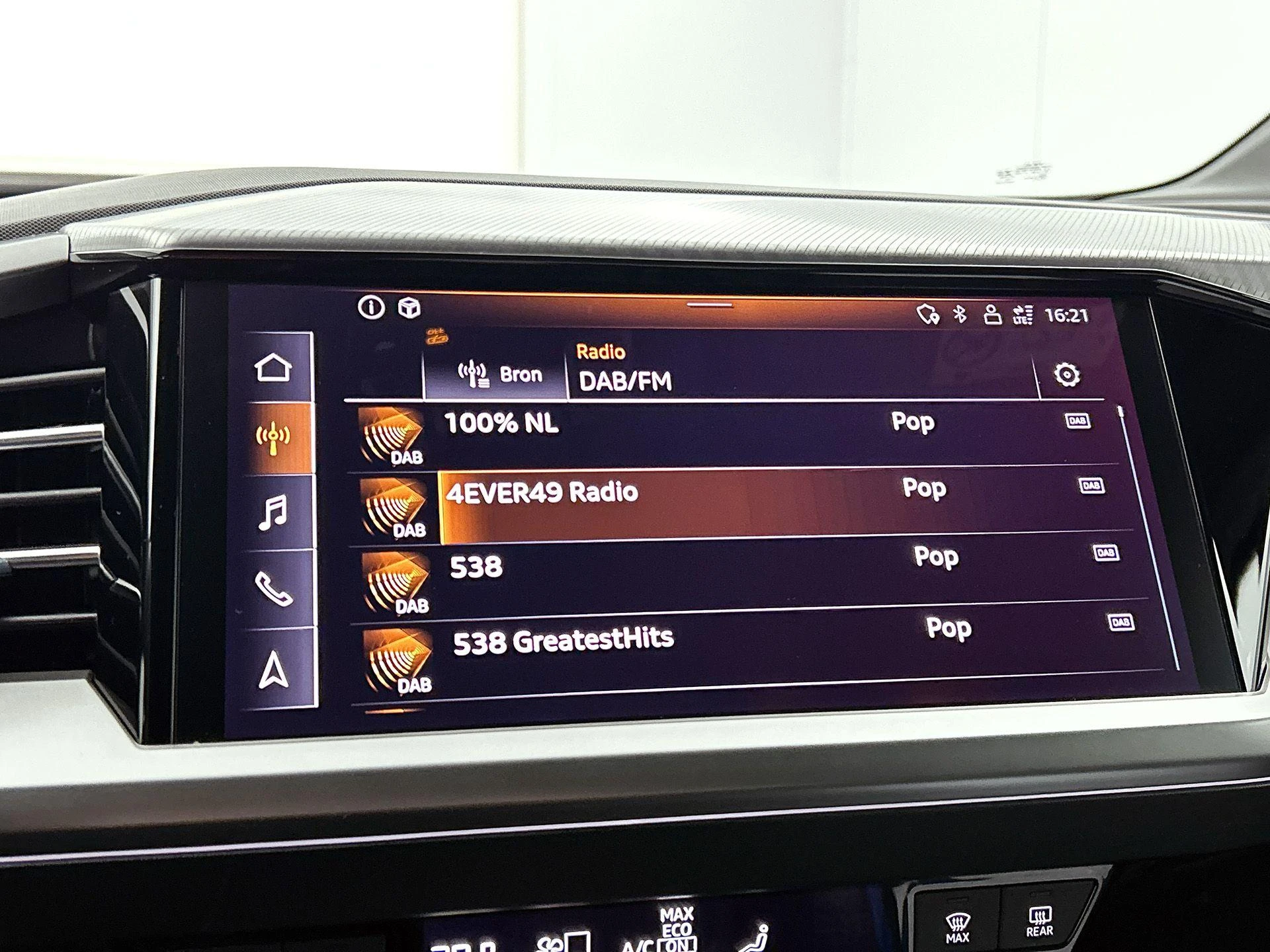 Audi-Q4 Sportback e-tron-image-21