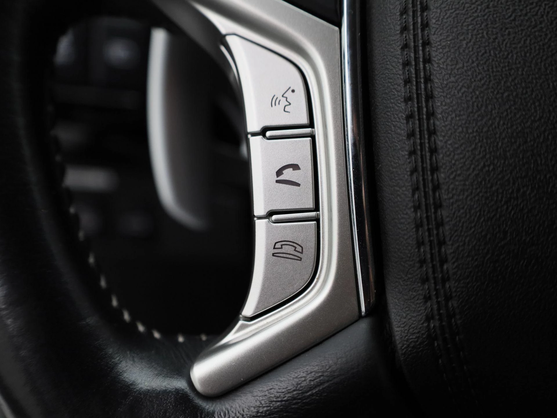 Mitsubishi-Outlander-image-23