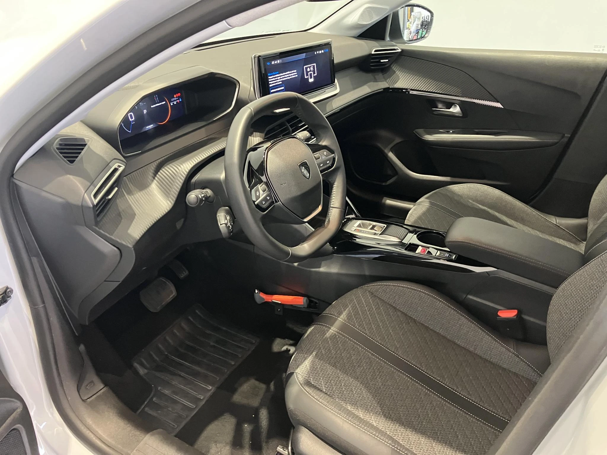 Peugeot-208-image-17