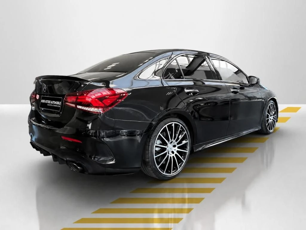 Mercedes-AMG-A-Klasse 35-image-14