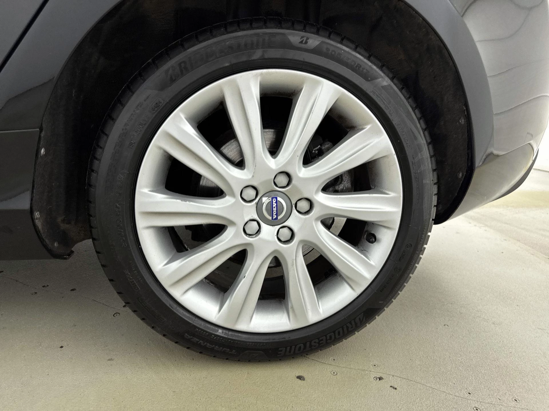 Volvo-V40-image-25