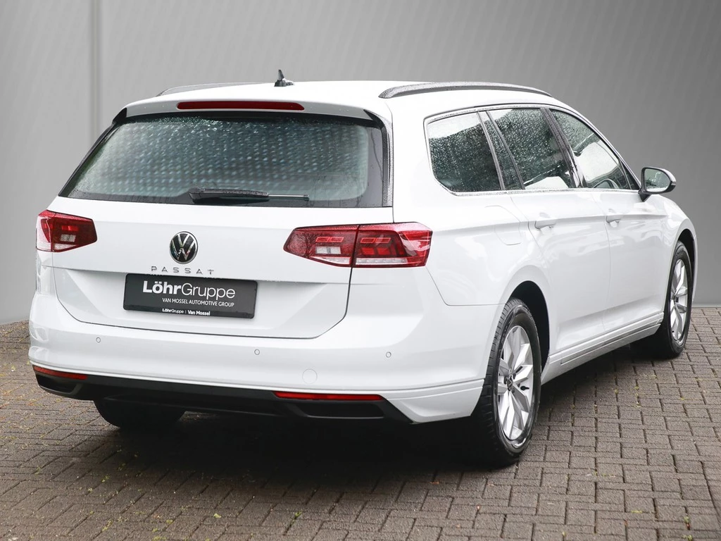 Volkswagen-Passat-image-3