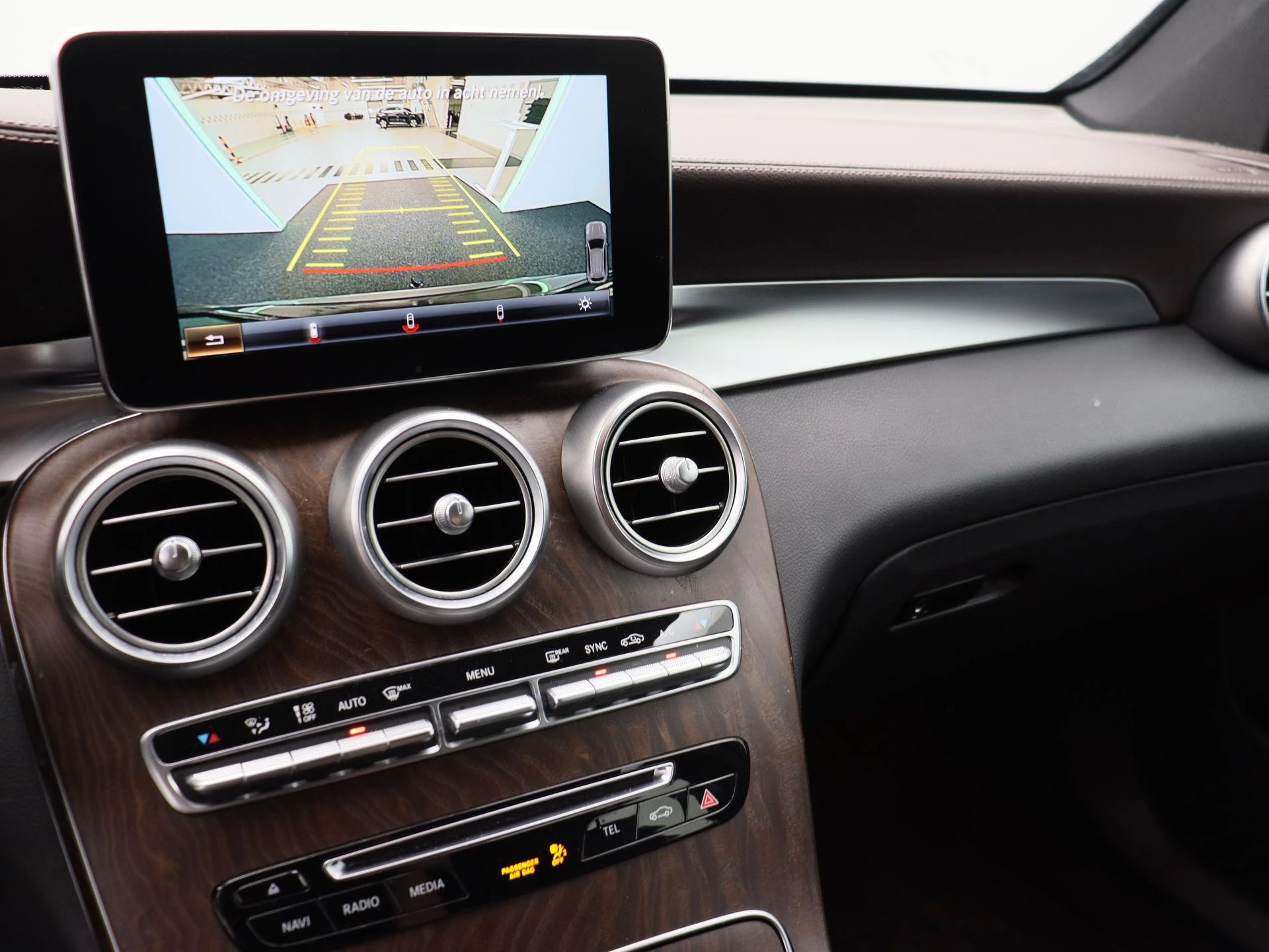 Mercedes-Benz GLC 250 4MATIC + LED + LEDER + CAMERA + TREKHAAK +