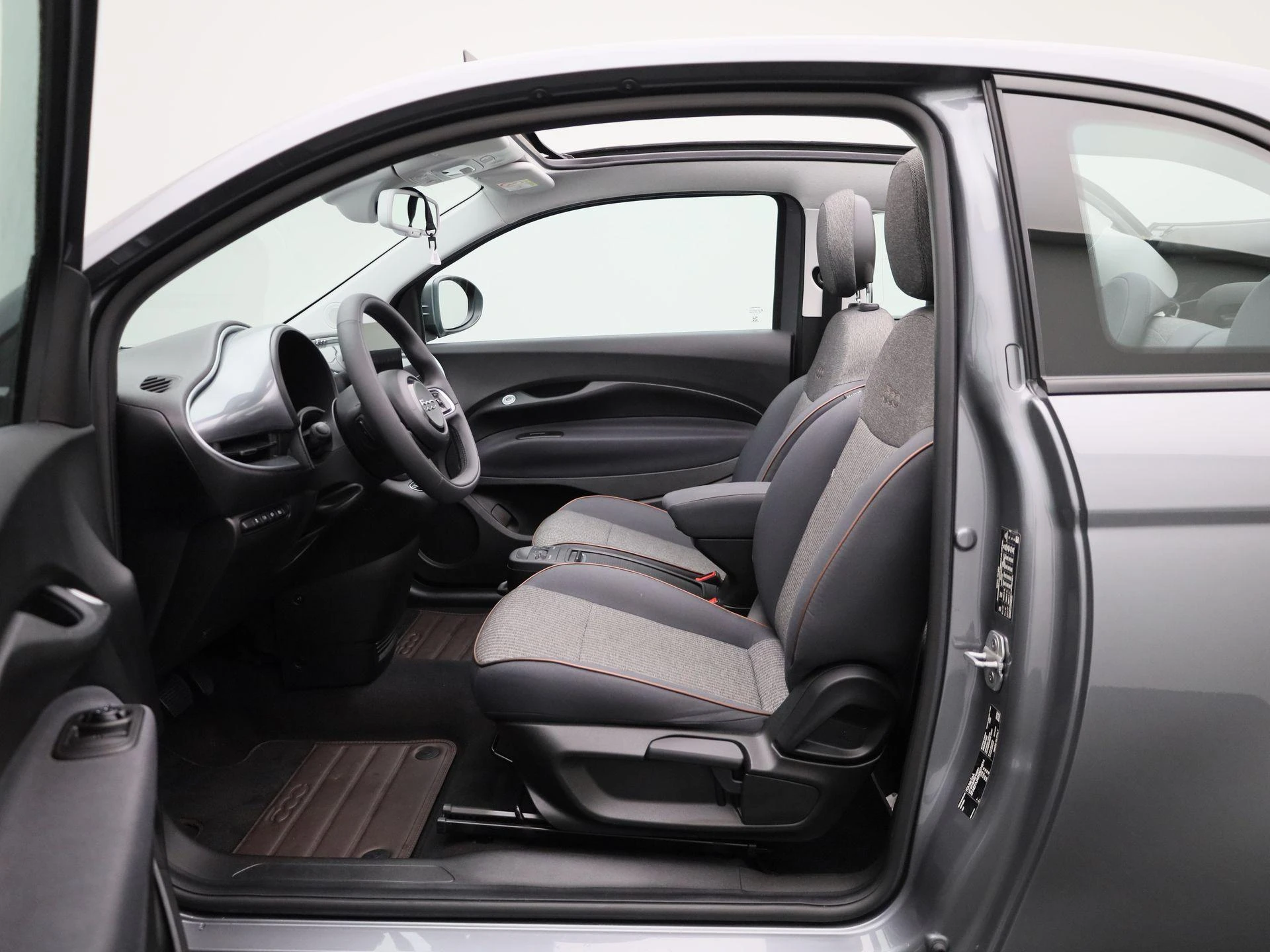 Fiat-500C-image-9