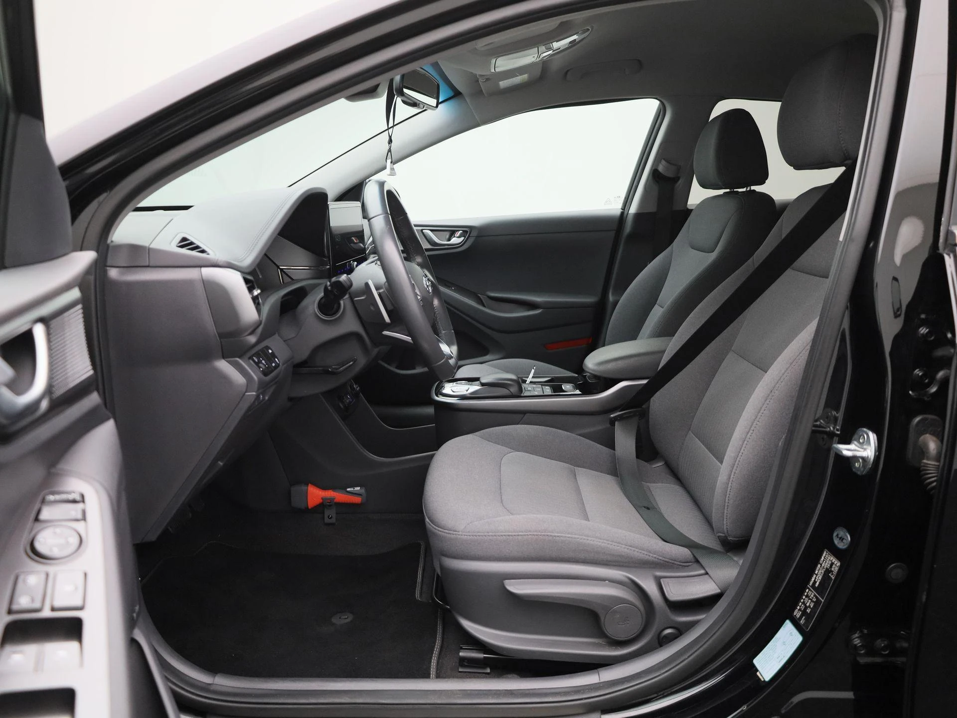 Hyundai-IONIQ-image-10