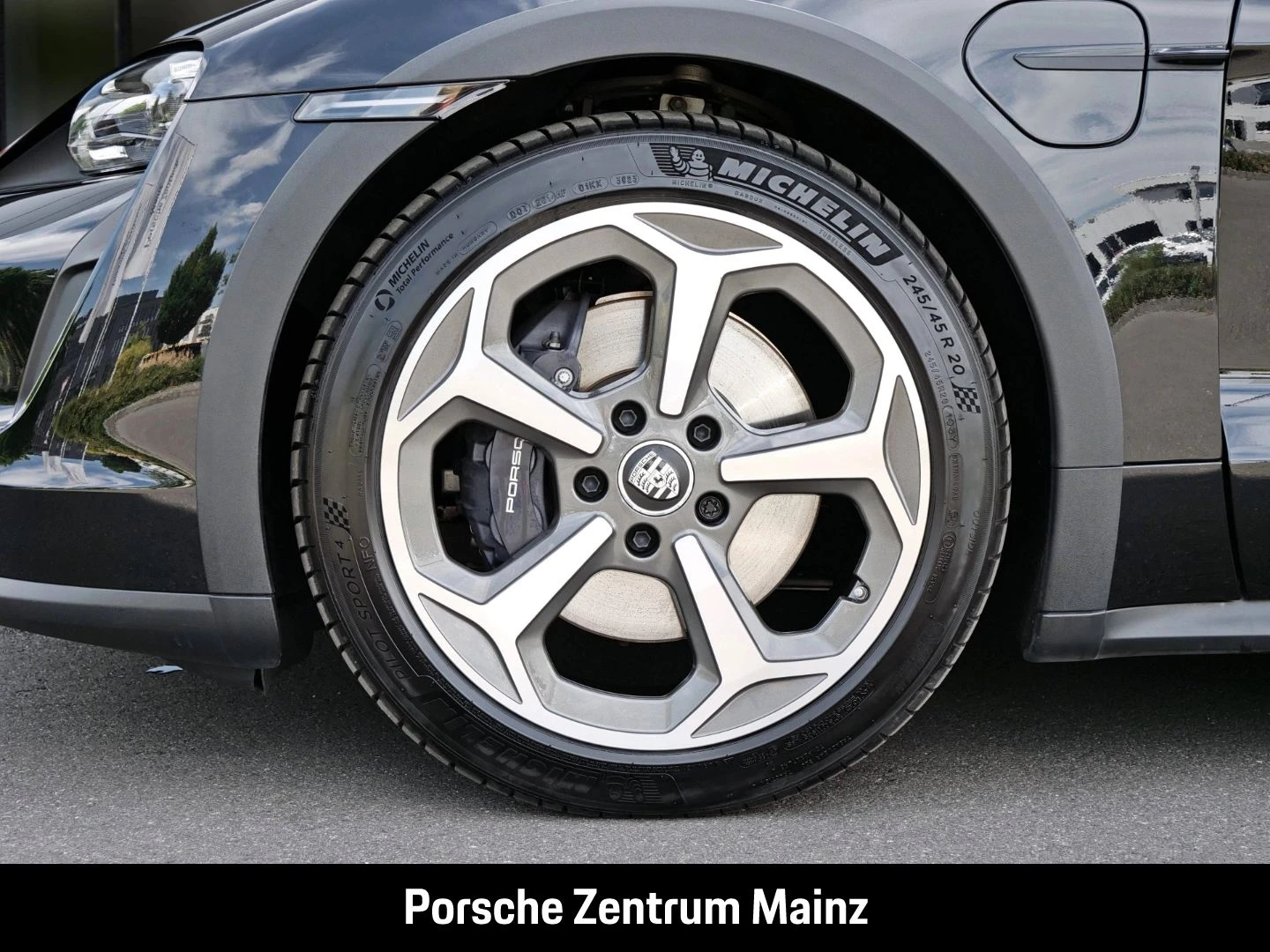 Porsche-Taycan-image-11