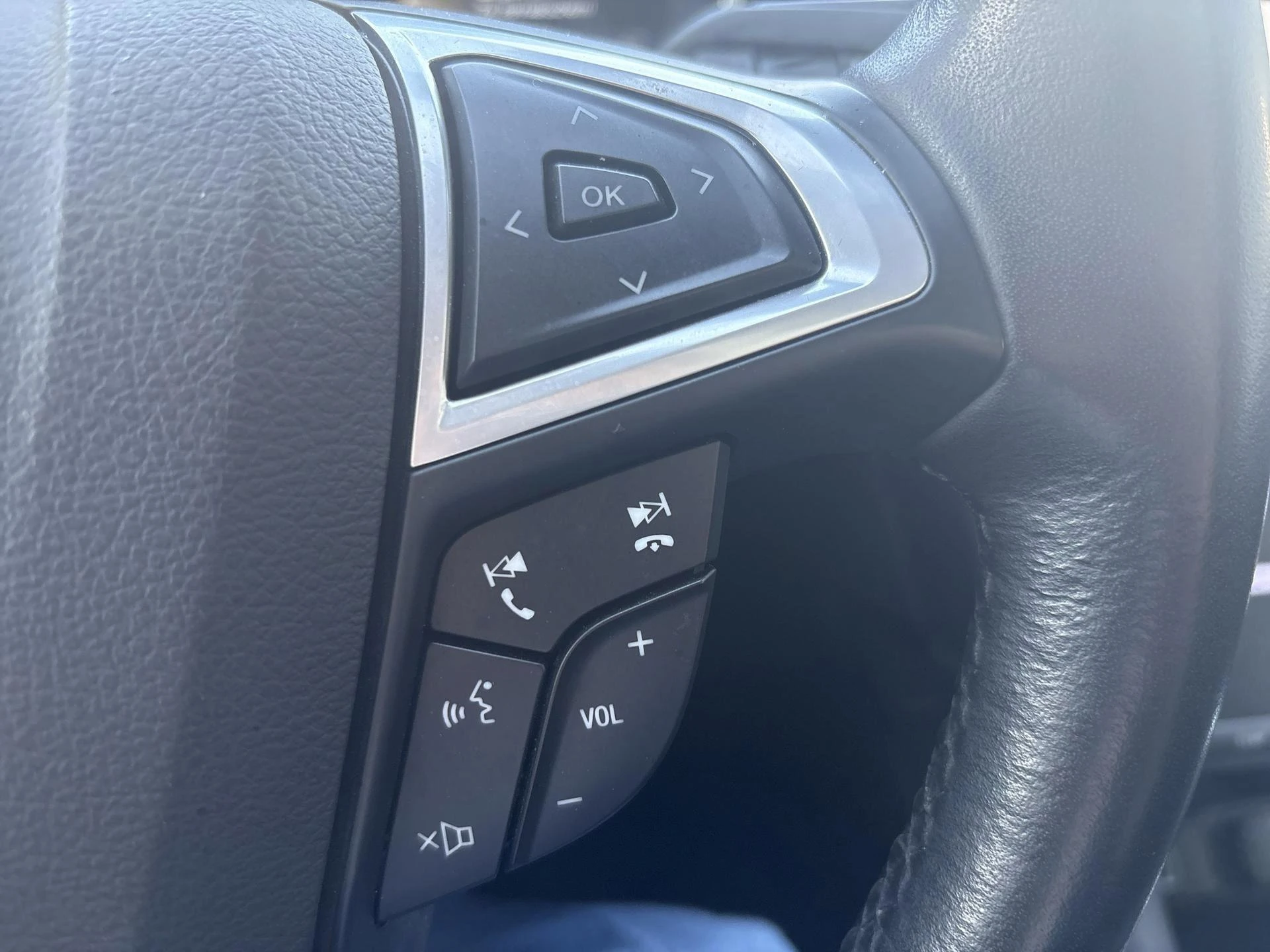 Ford-Mondeo-image-16