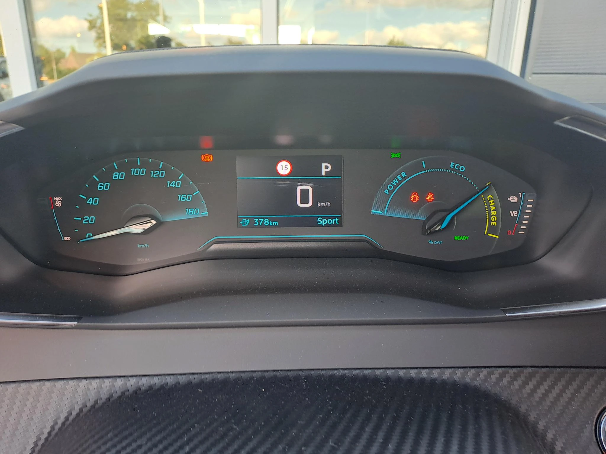 Peugeot-e-208-image-13