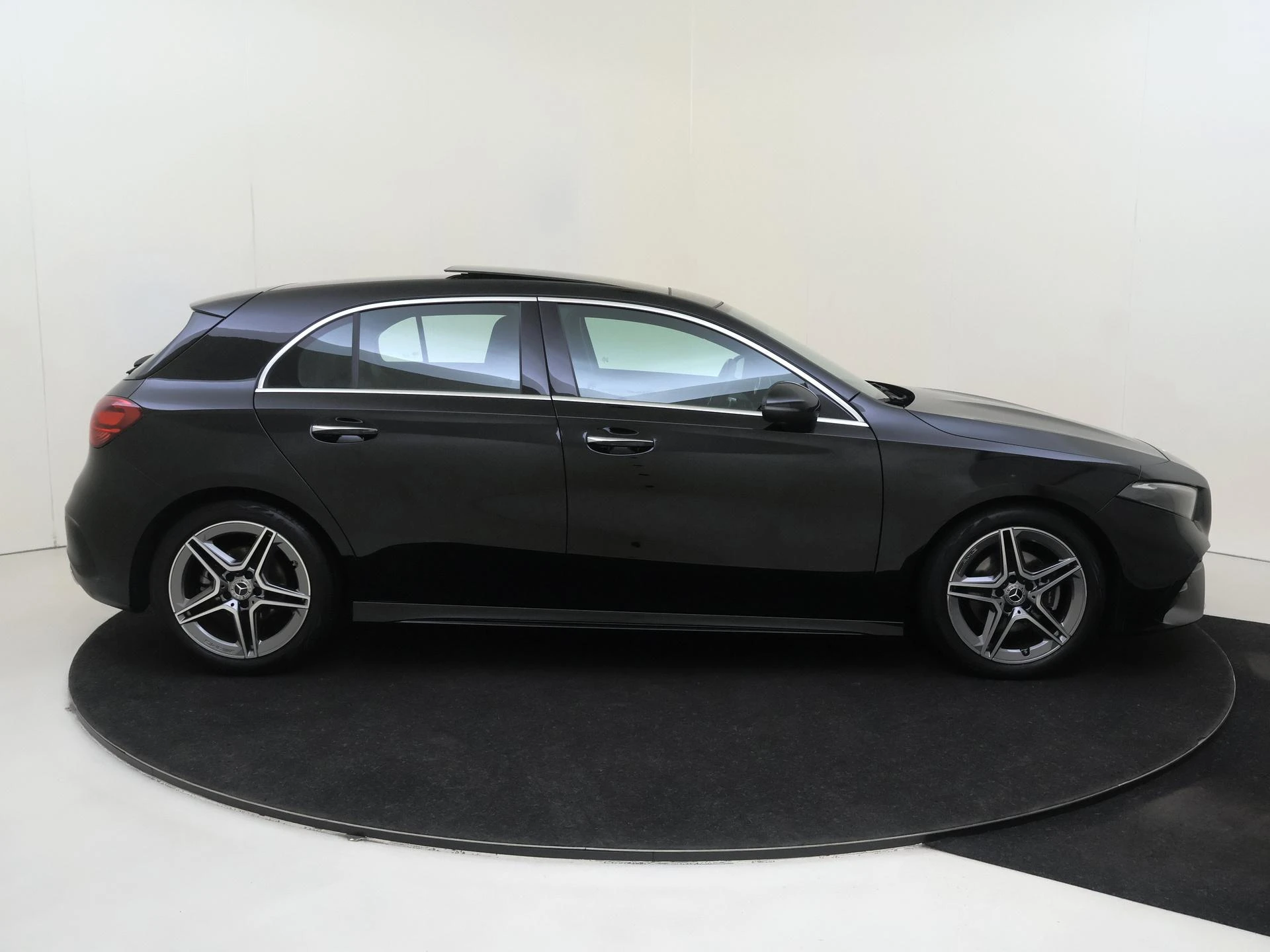 Mercedes-Benz A-Klasse 180 AMG Line