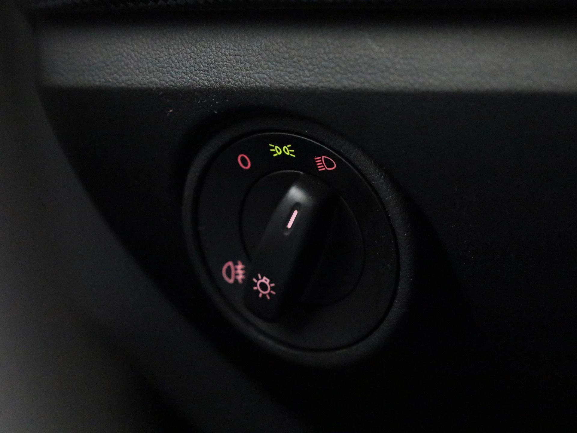 Volkswagen-up!-image-16
