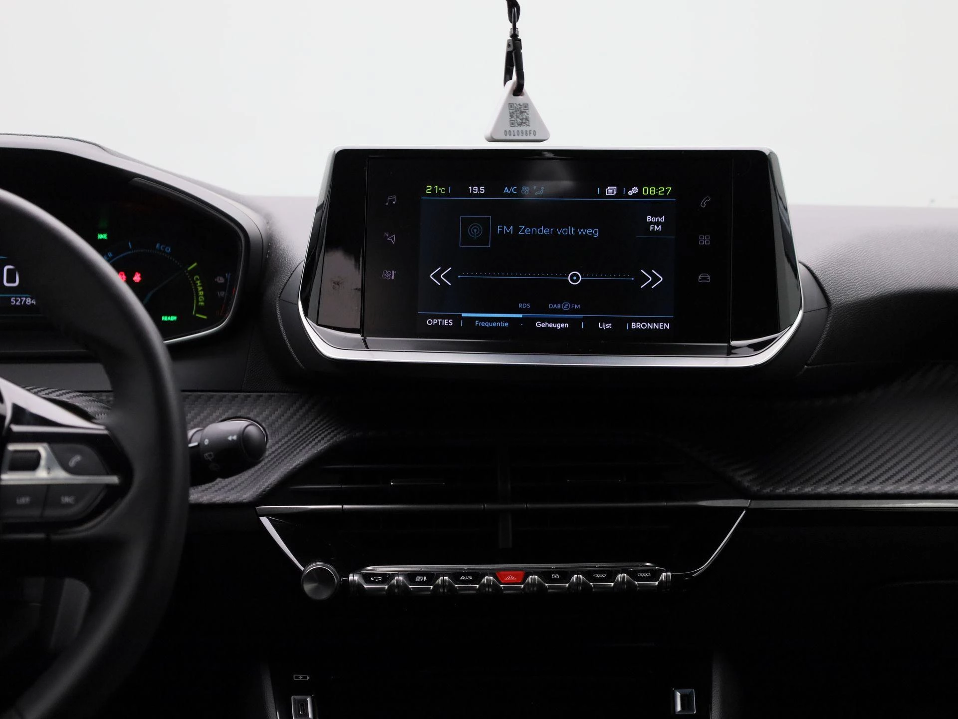 Peugeot-e-208-image-8