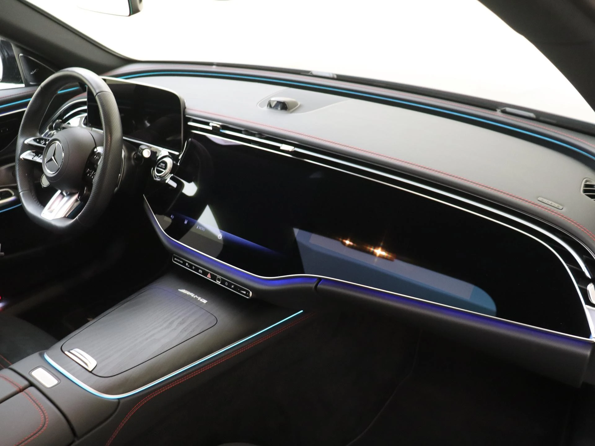 Mercedes-Benz-E-Klasse-image-4