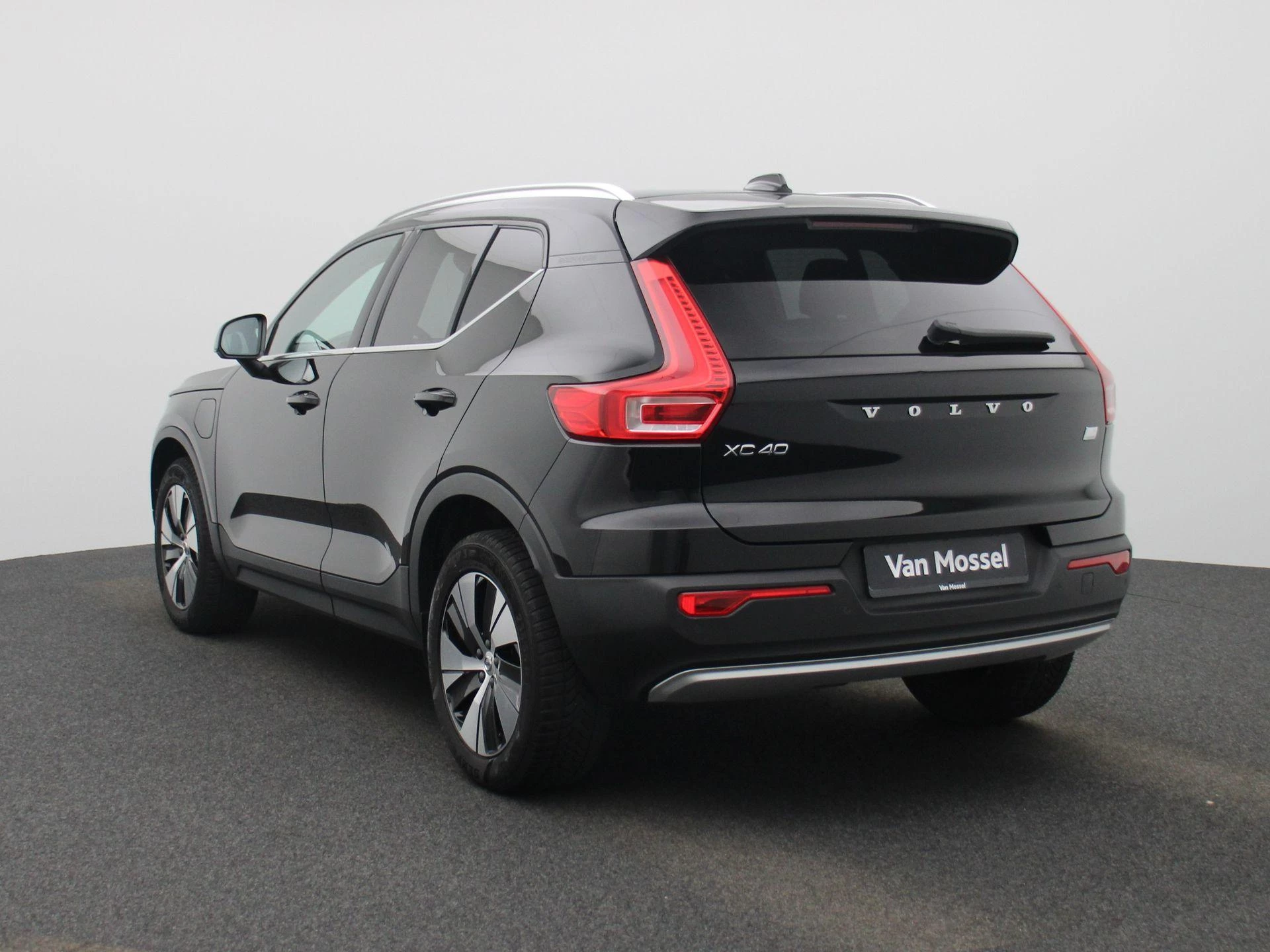 Volvo-XC40-image-2