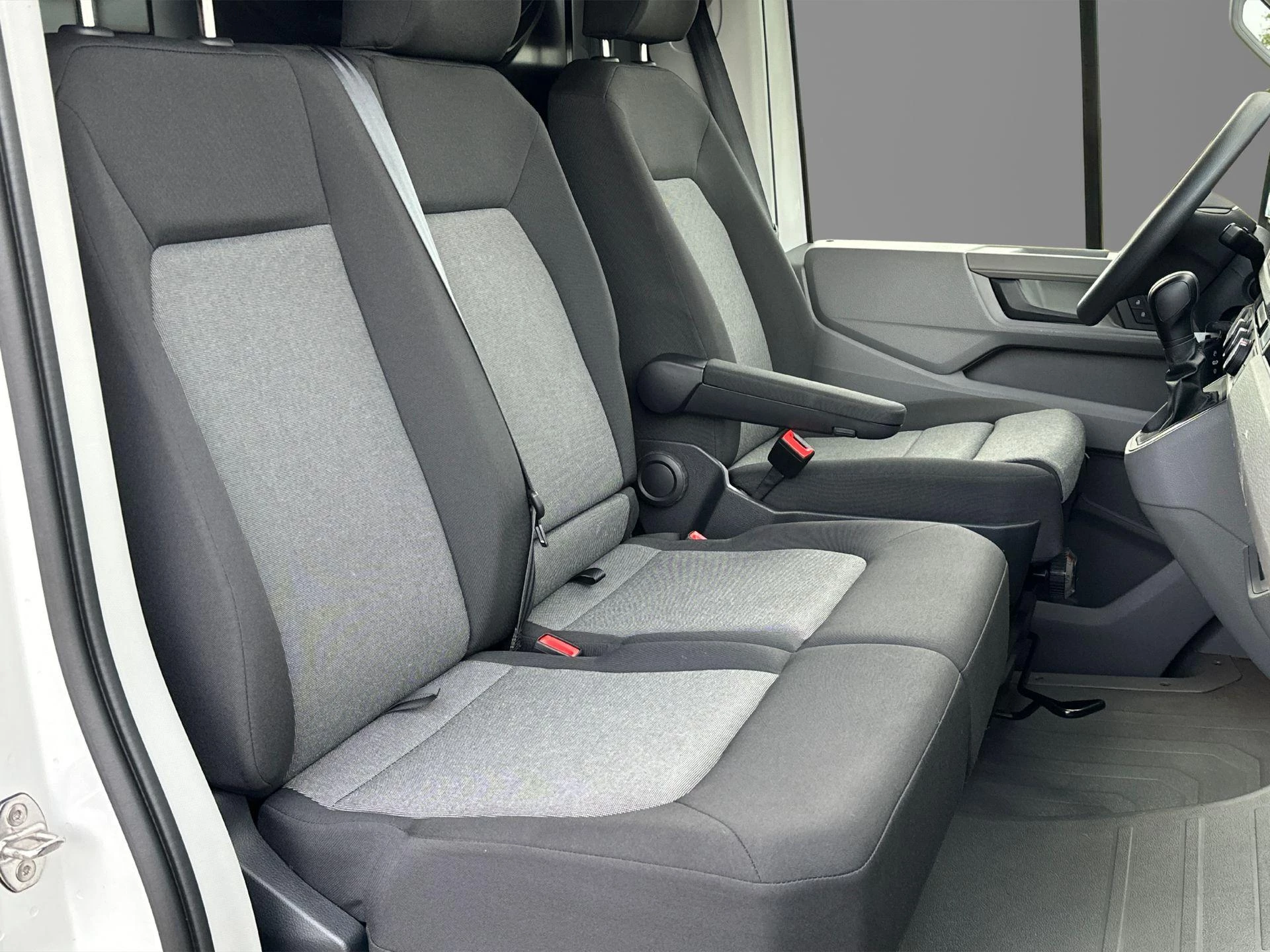 Volkswagen-Crafter-image-33
