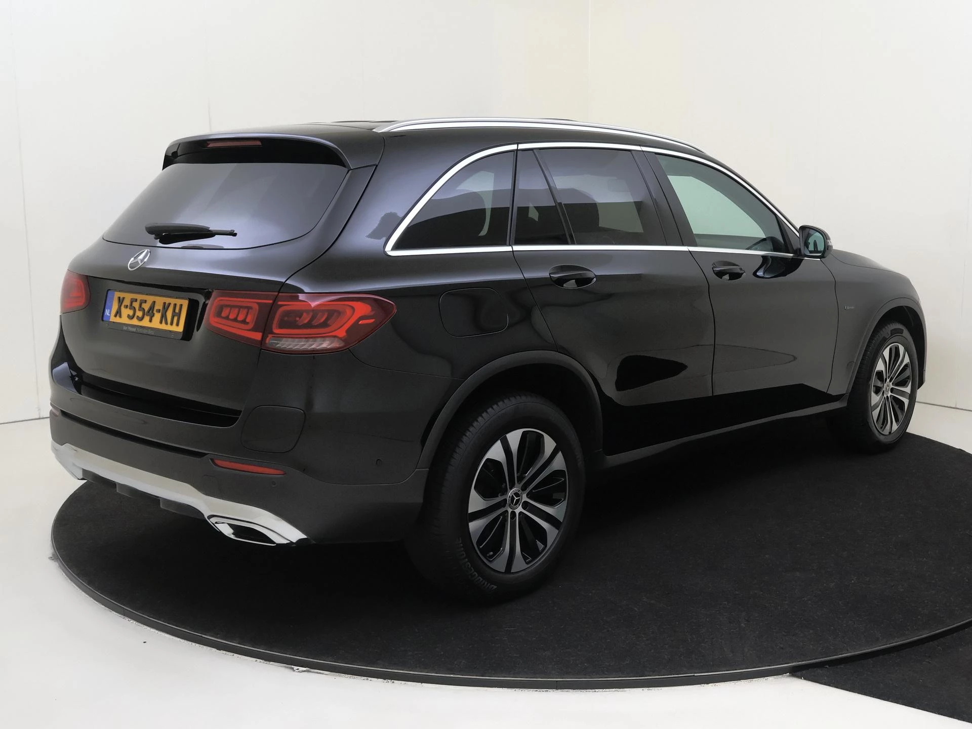 Mercedes-Benz-GLC-image-3
