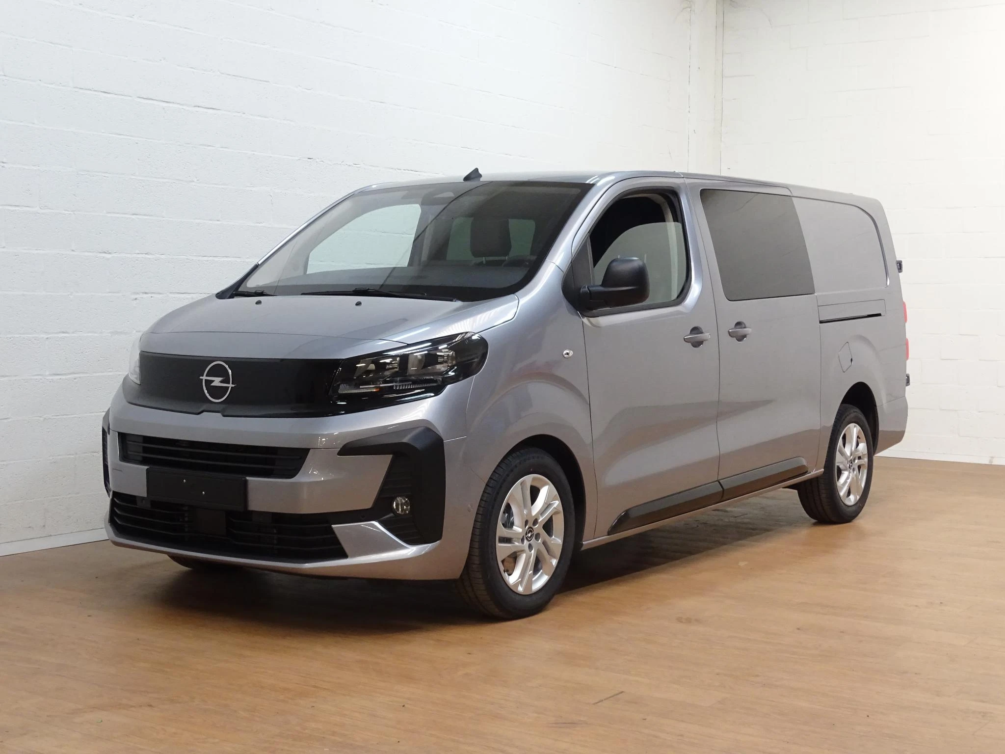 Opel-Vivaro-image-3