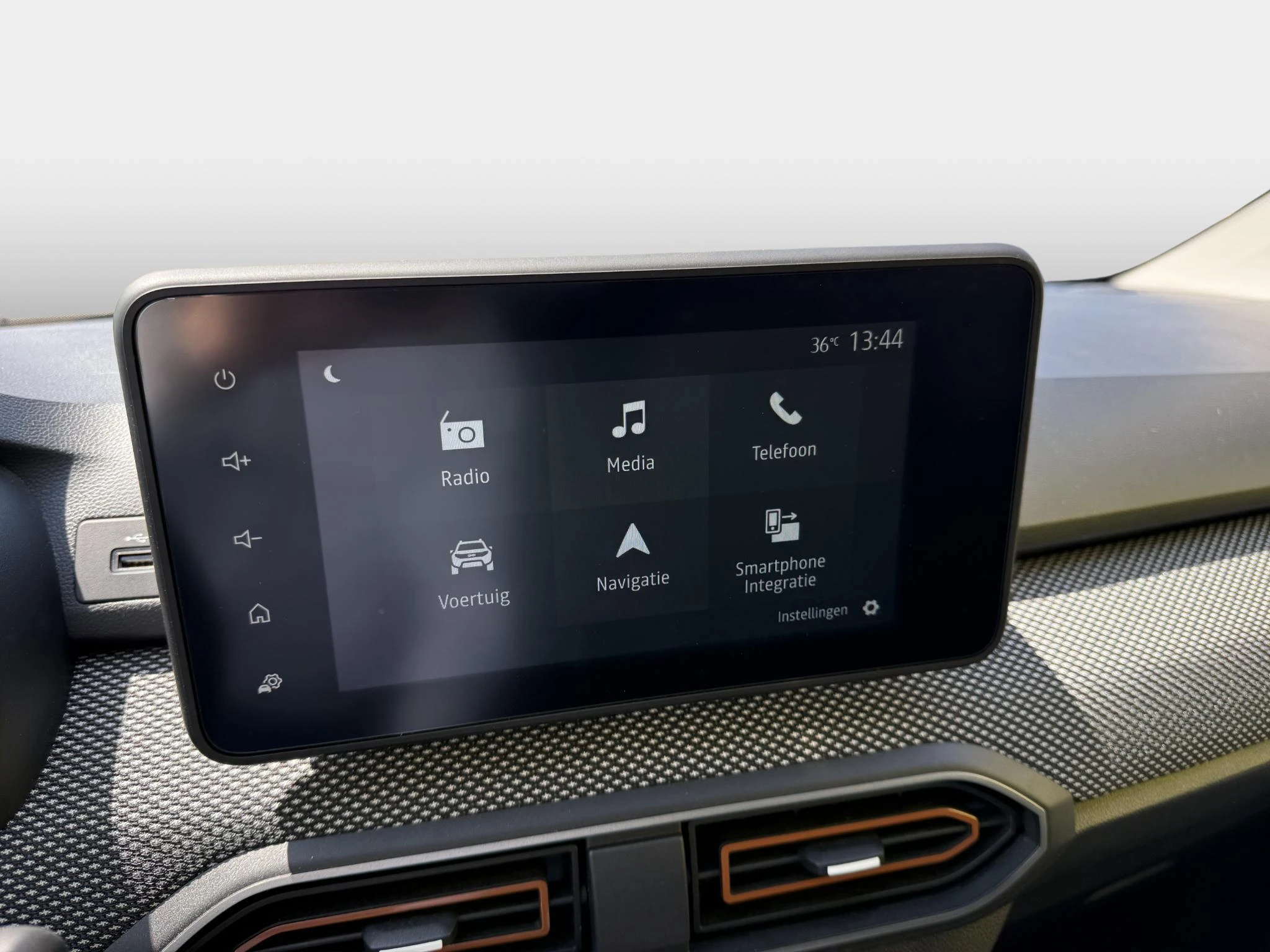 Dacia-Sandero Stepway-image-11