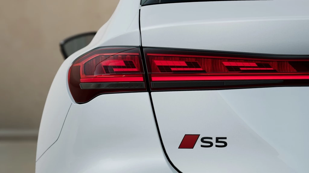 Audi-S5-image-6