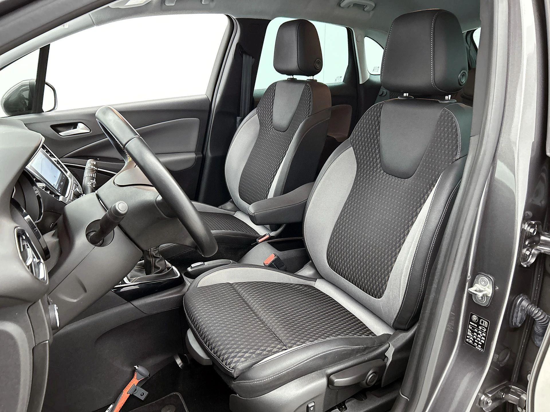 Opel-Crossland X-image-38