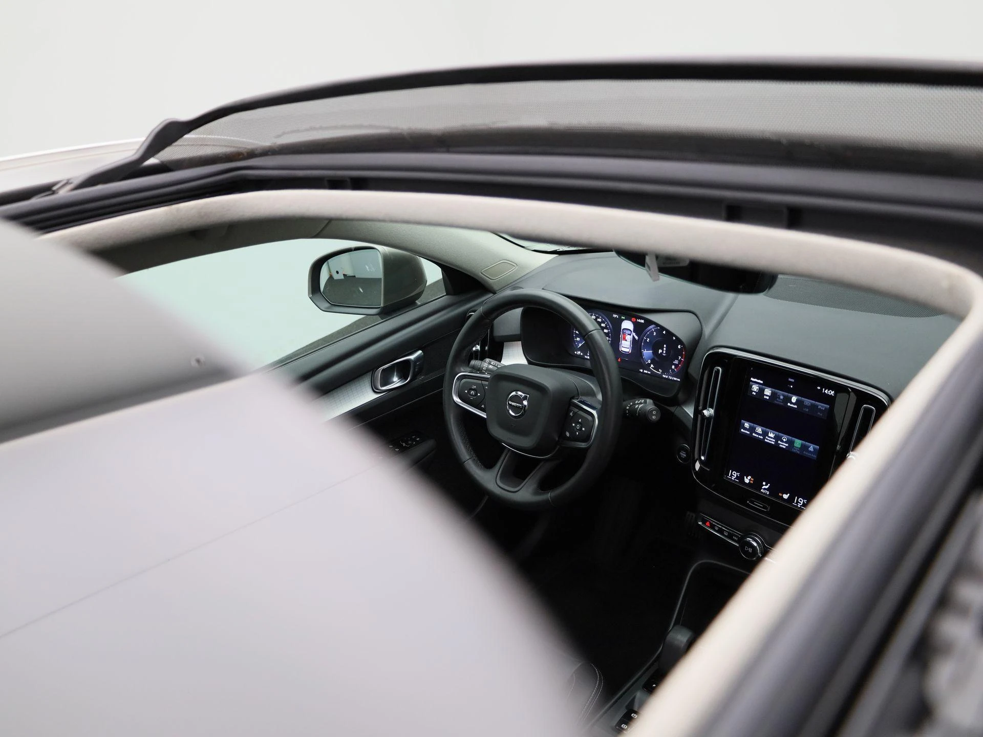 Volvo-XC40-image-34