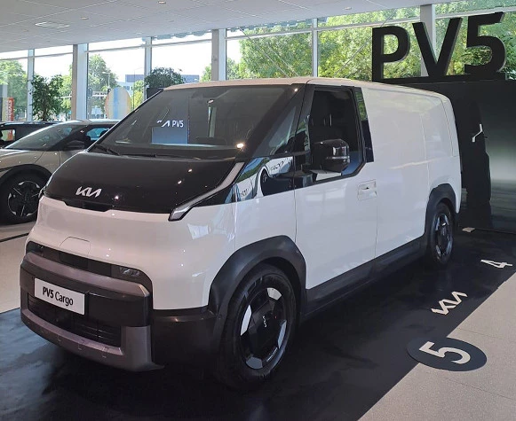 Kia-PV5-image-0