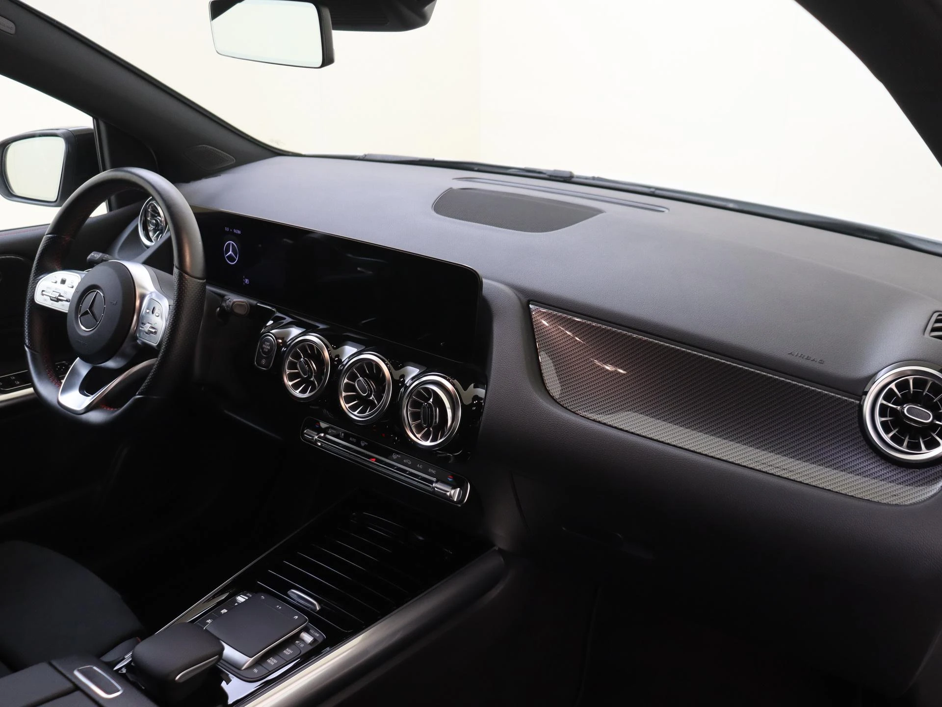 Mercedes-Benz-B-Klasse-image-4