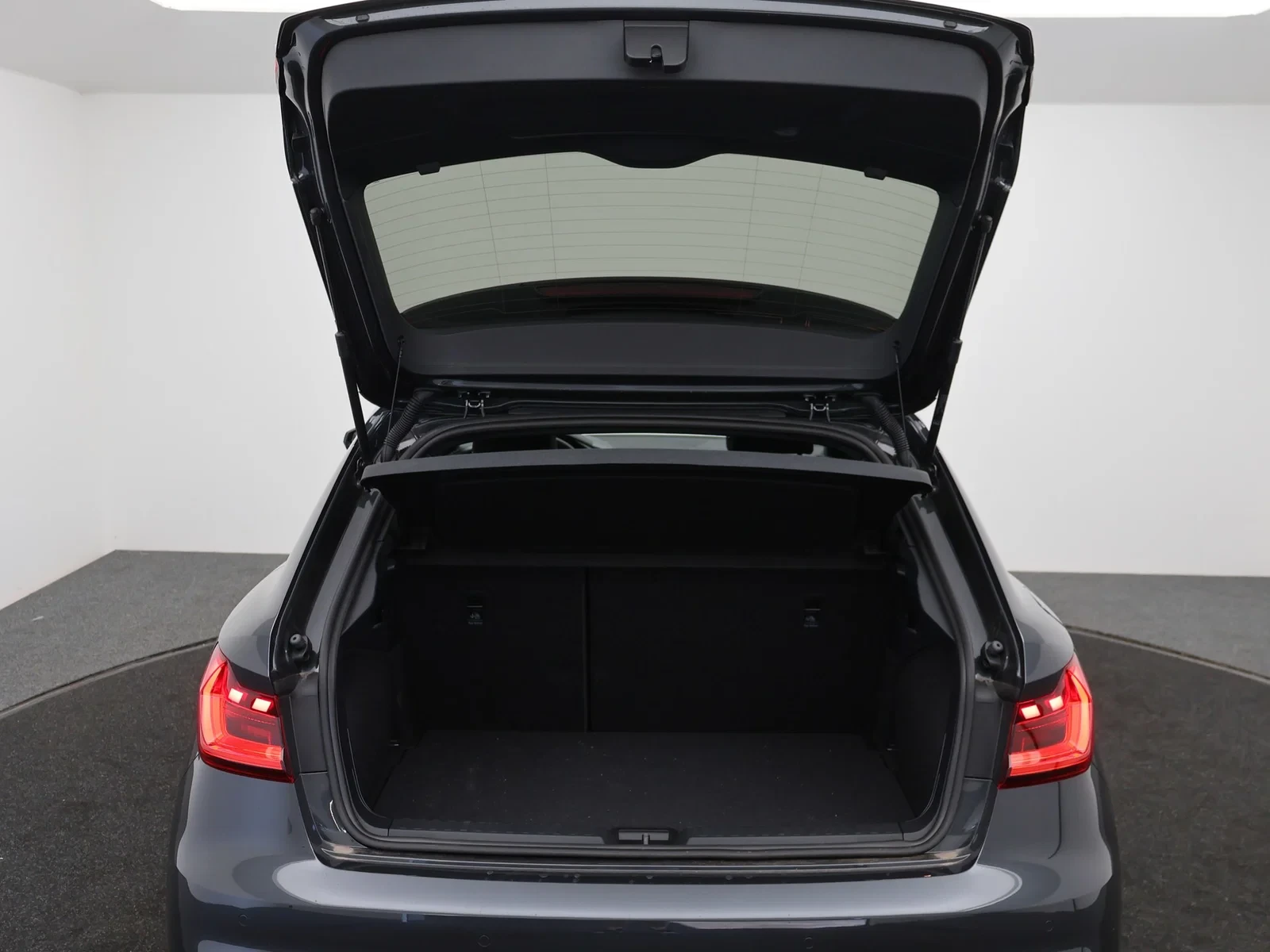 Audi A1 Sportback Audi A1 Sportback Advanced 30 TFSI 85(116) kW(pk) 6 versnellingen / DEMO