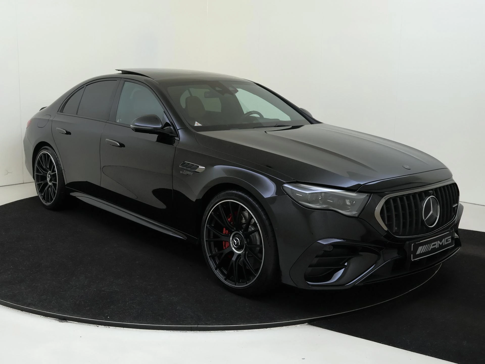 Mercedes-Benz-E-Klasse-image-1