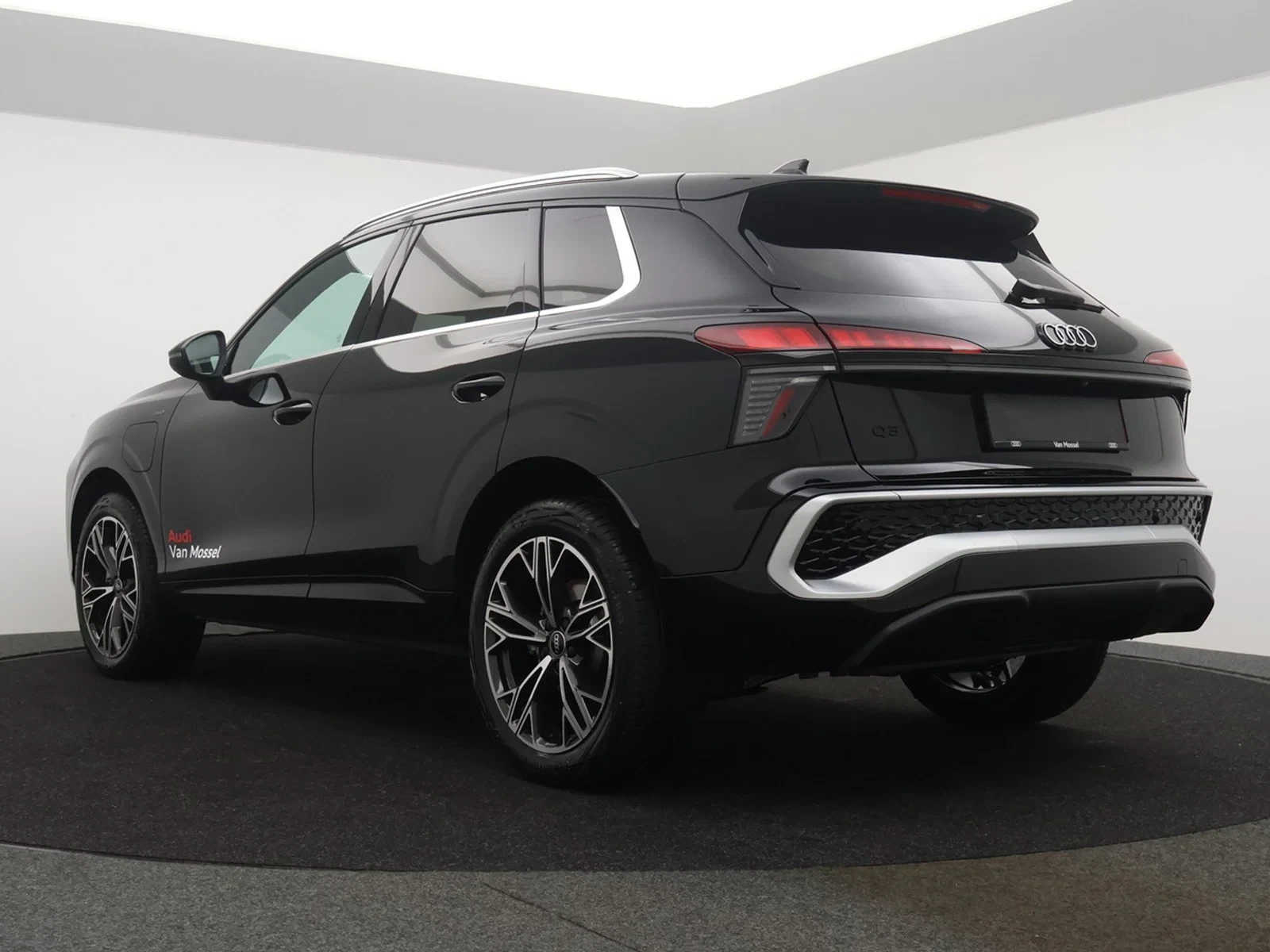 Audi-Q3-image-6