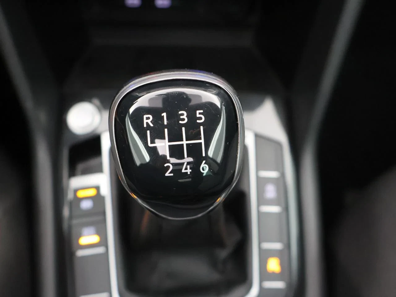 Volkswagen-Tiguan-image-17