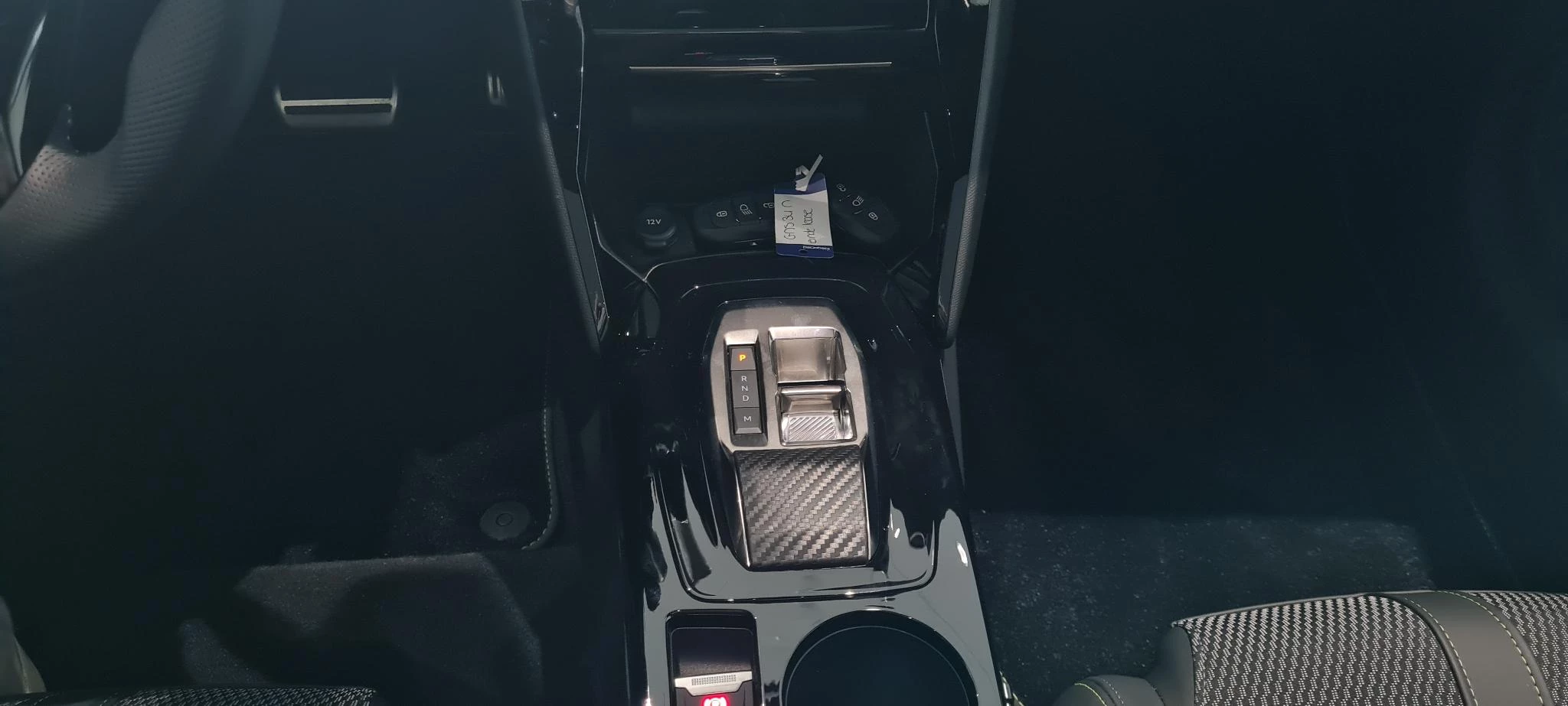Peugeot 208 Hybrid 100 e-DCS6 GT
