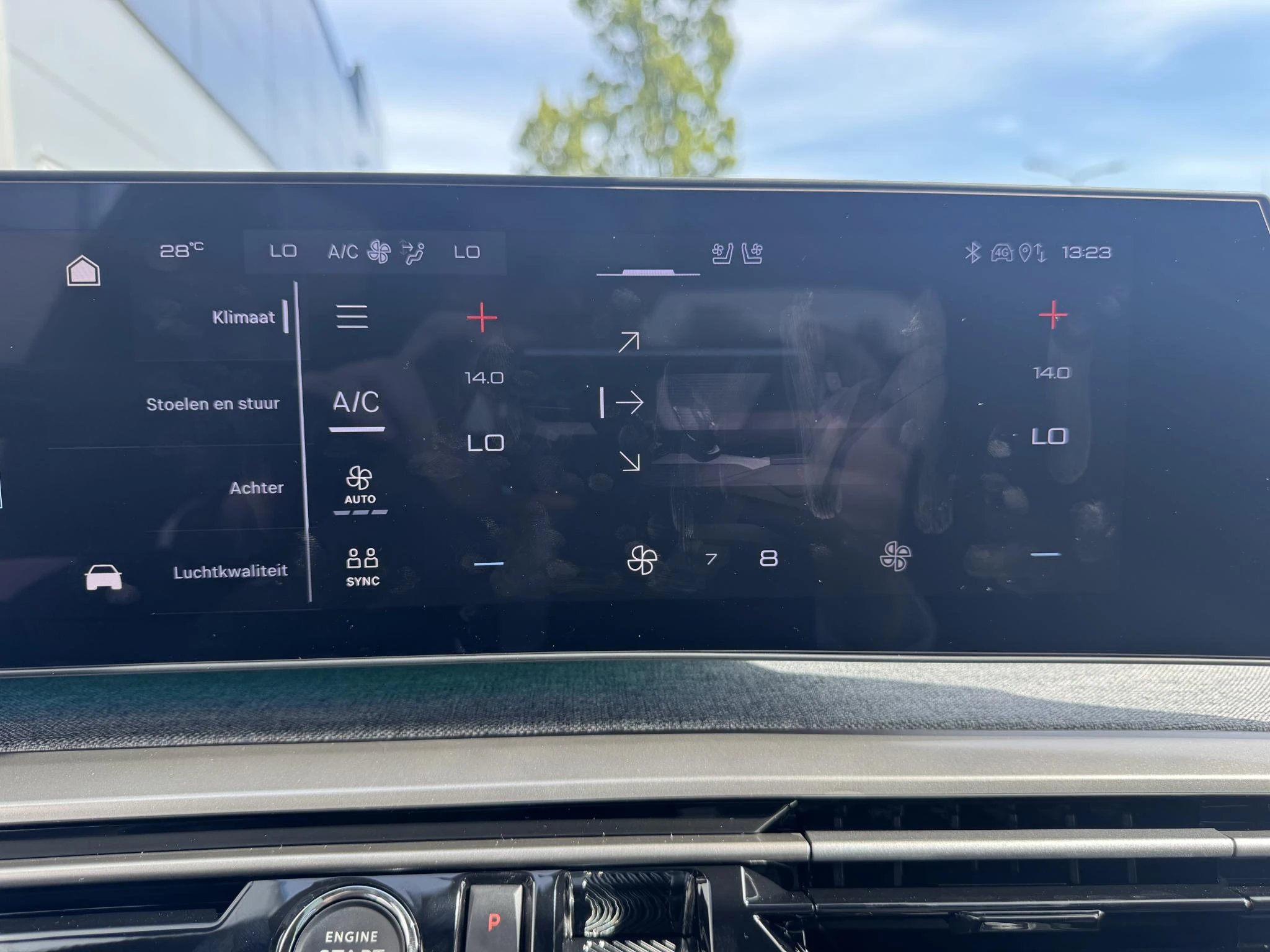 Peugeot-e-5008-image-12