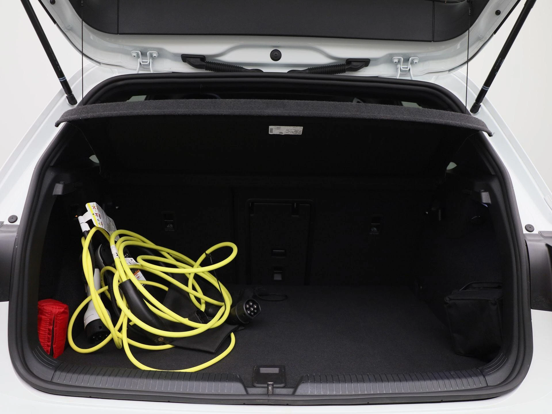 Volkswagen-Golf-image-13