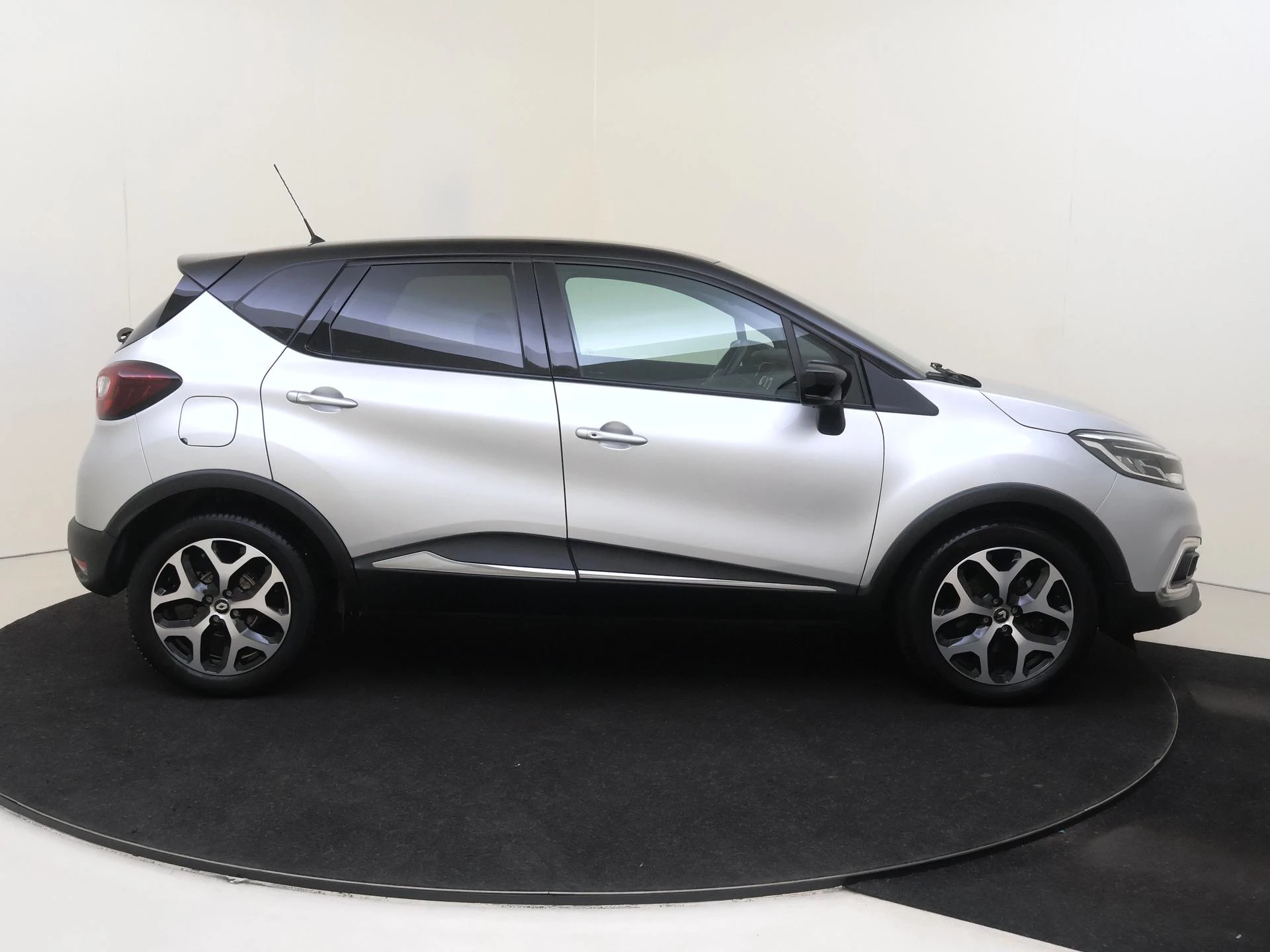 Renault Captur 1.3 TCe150 Intens AUTOMAAT