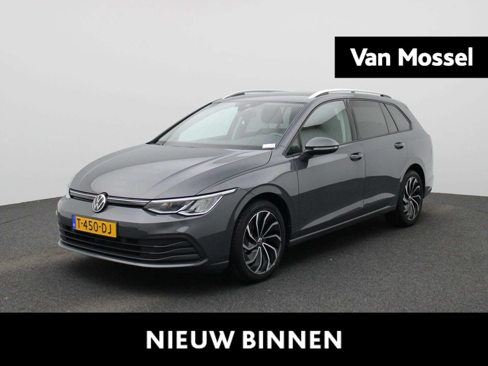 Volkswagen-Golf-image-0