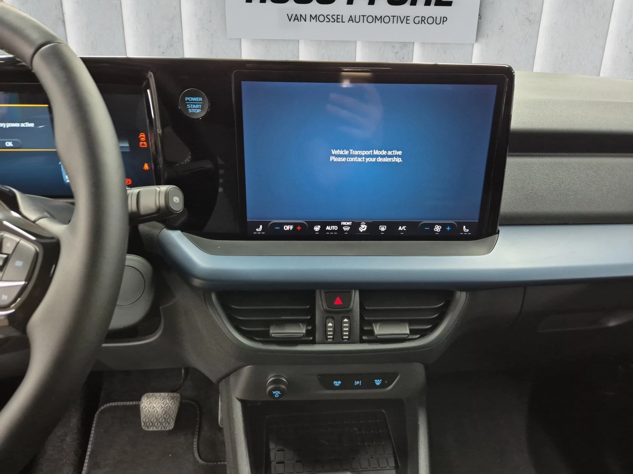 Ford-Tourneo Courier-image-12