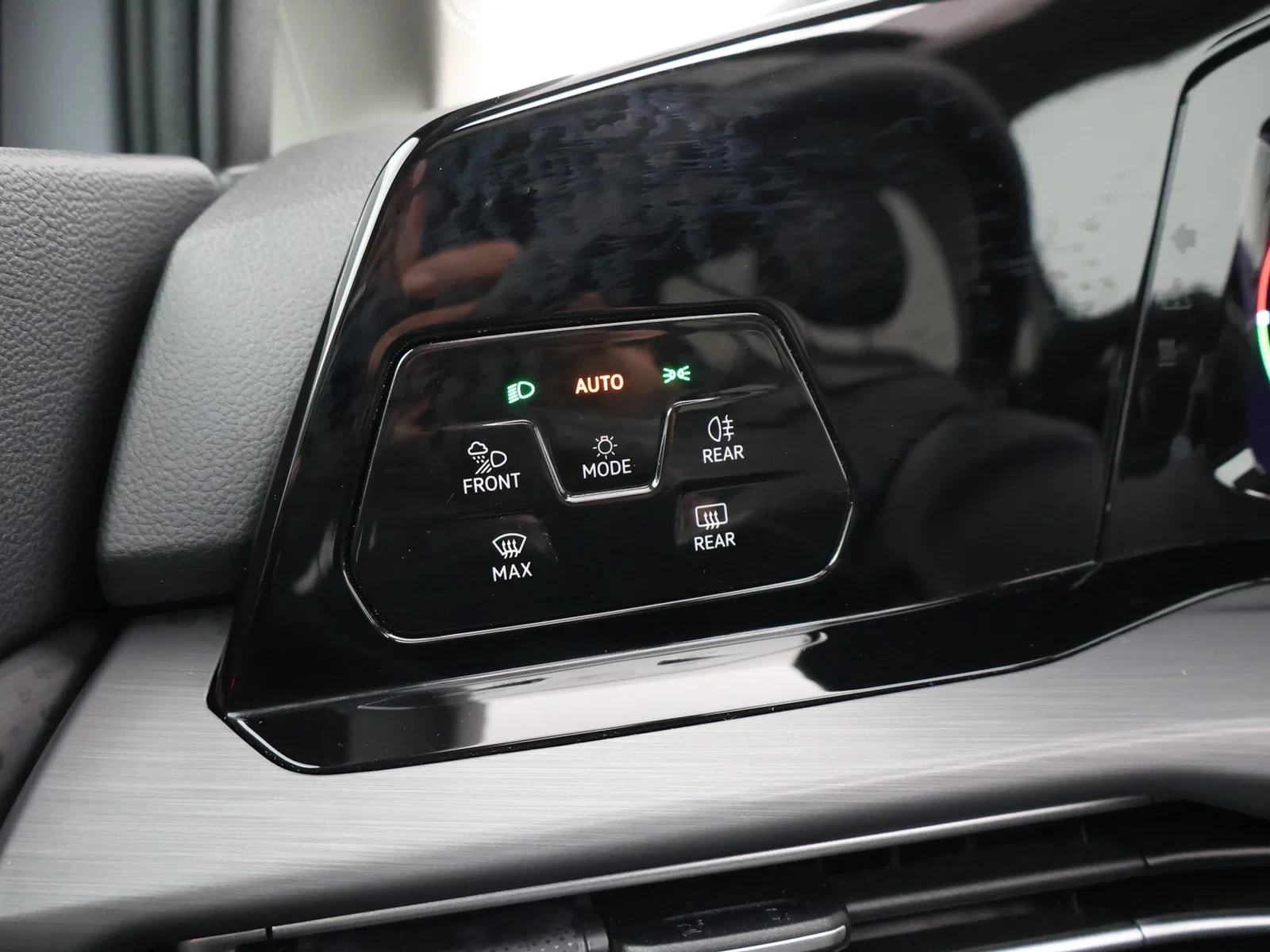 Volkswagen Golf VIII eHybrid (PHEV) Golf Style Business Premium 1.4TSI eHybrid PHEV 204PK *AUTOMAAT*PANODAK*ALCANTARA*CAMERA*PDC*ACC*NAV