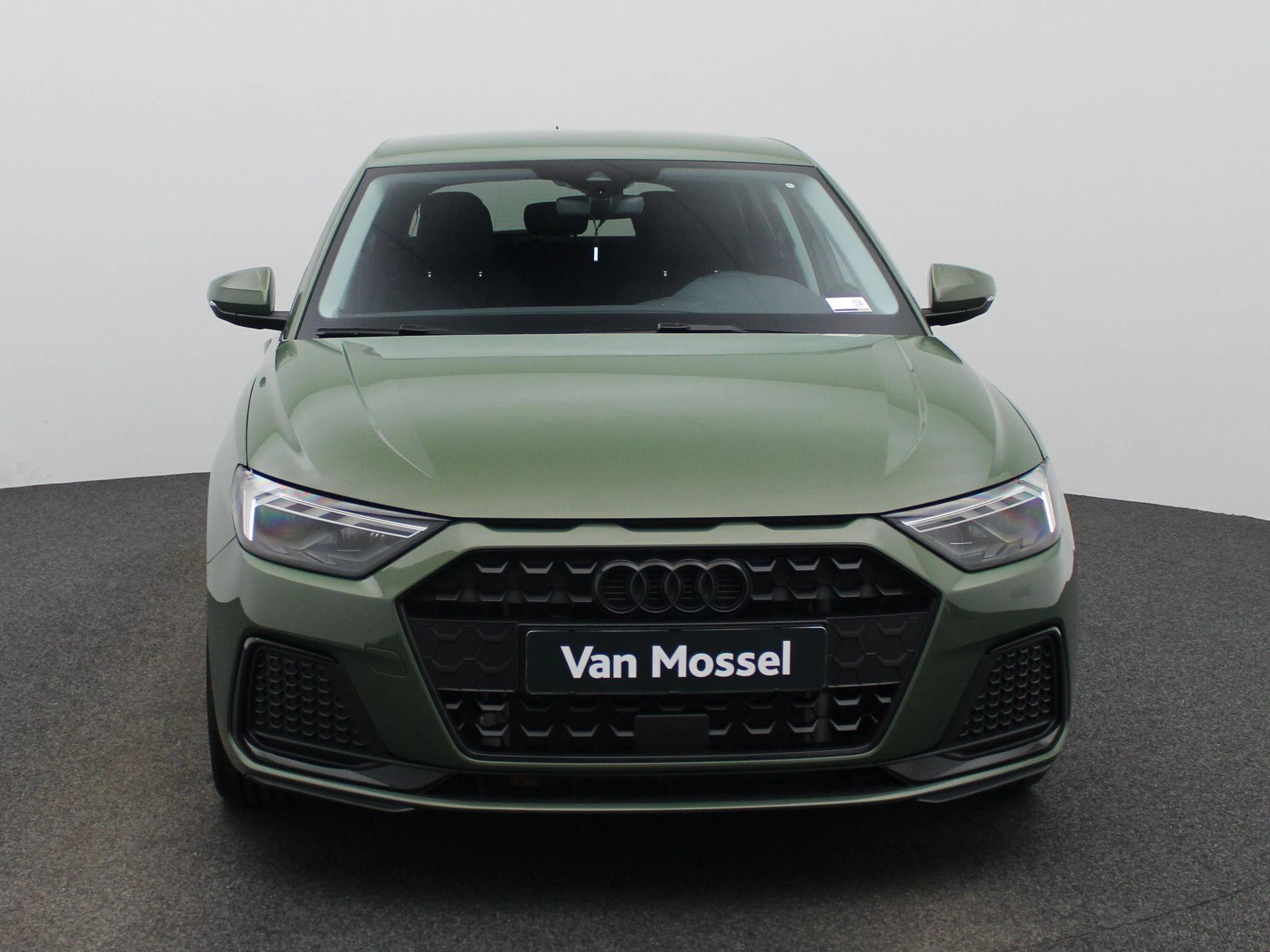 Audi-A1 Sportback-image-1