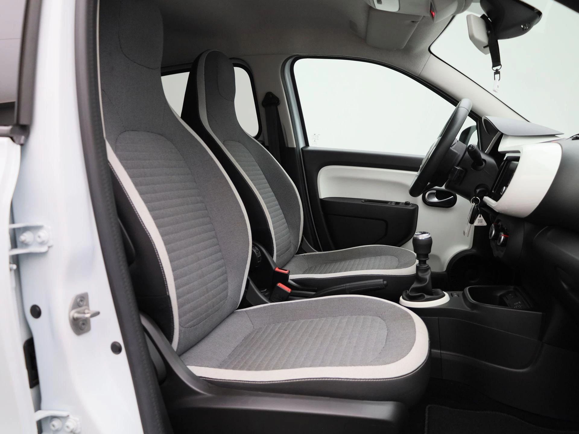 Renault-Twingo-image-32