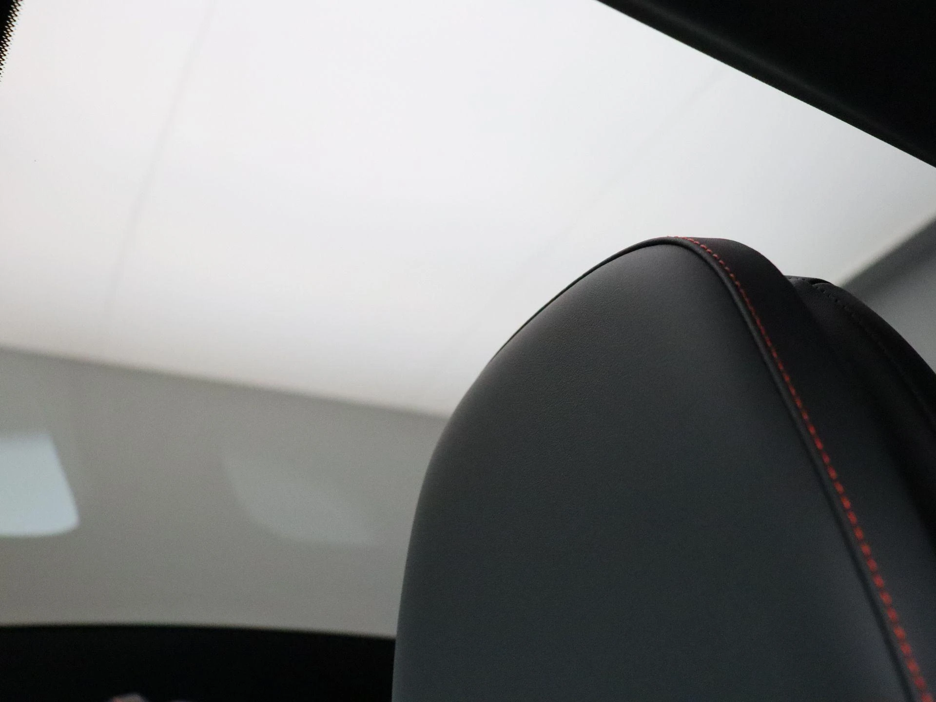 Mercedes-Benz-CLA-image-11