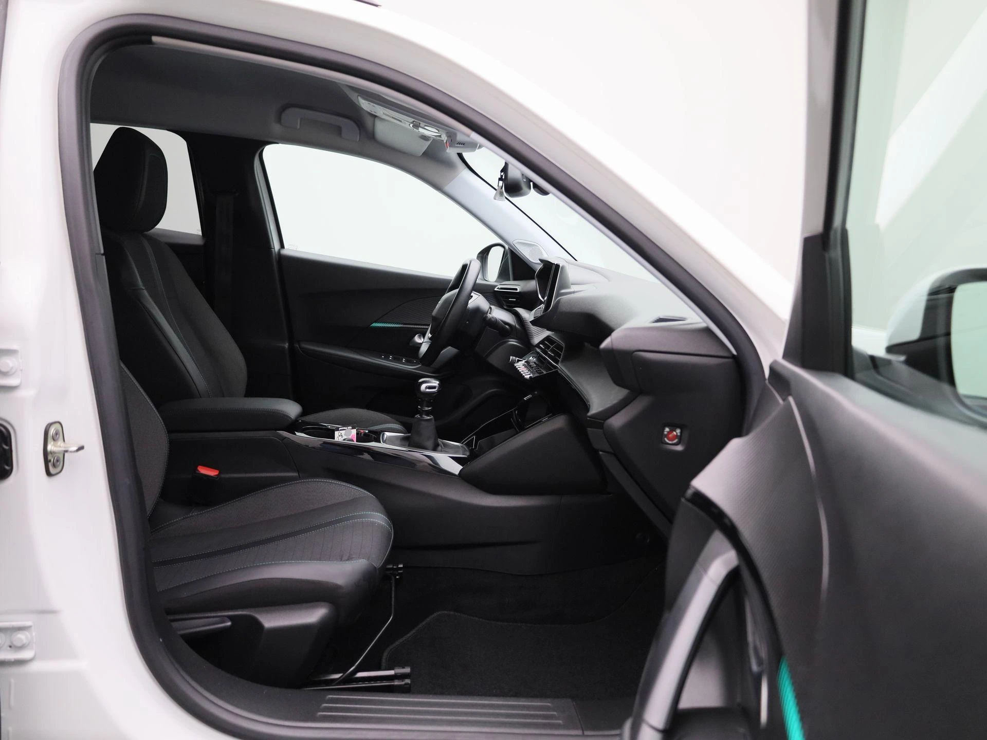Peugeot-2008-image-30