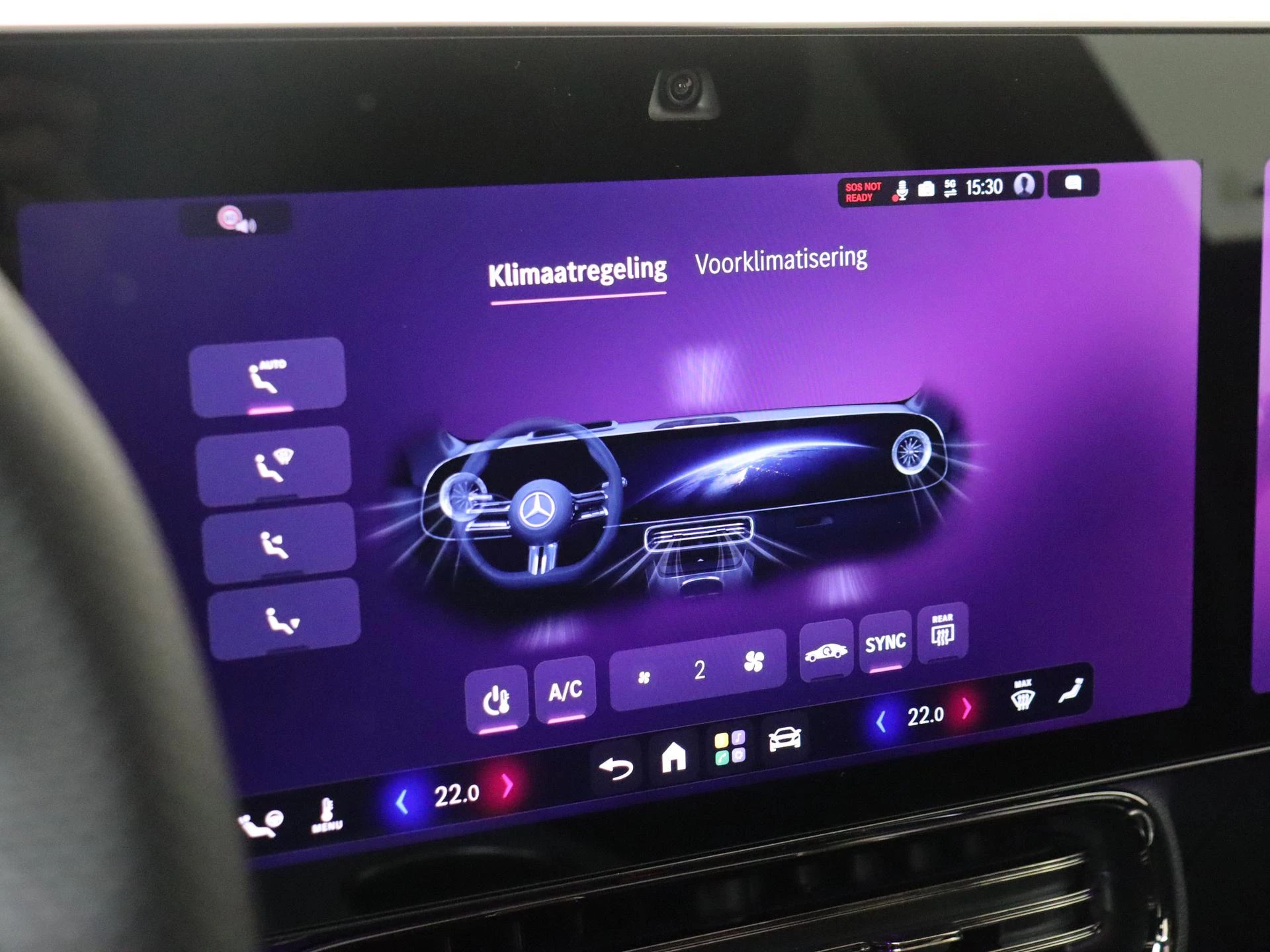 Mercedes-Benz-CLA-image-18