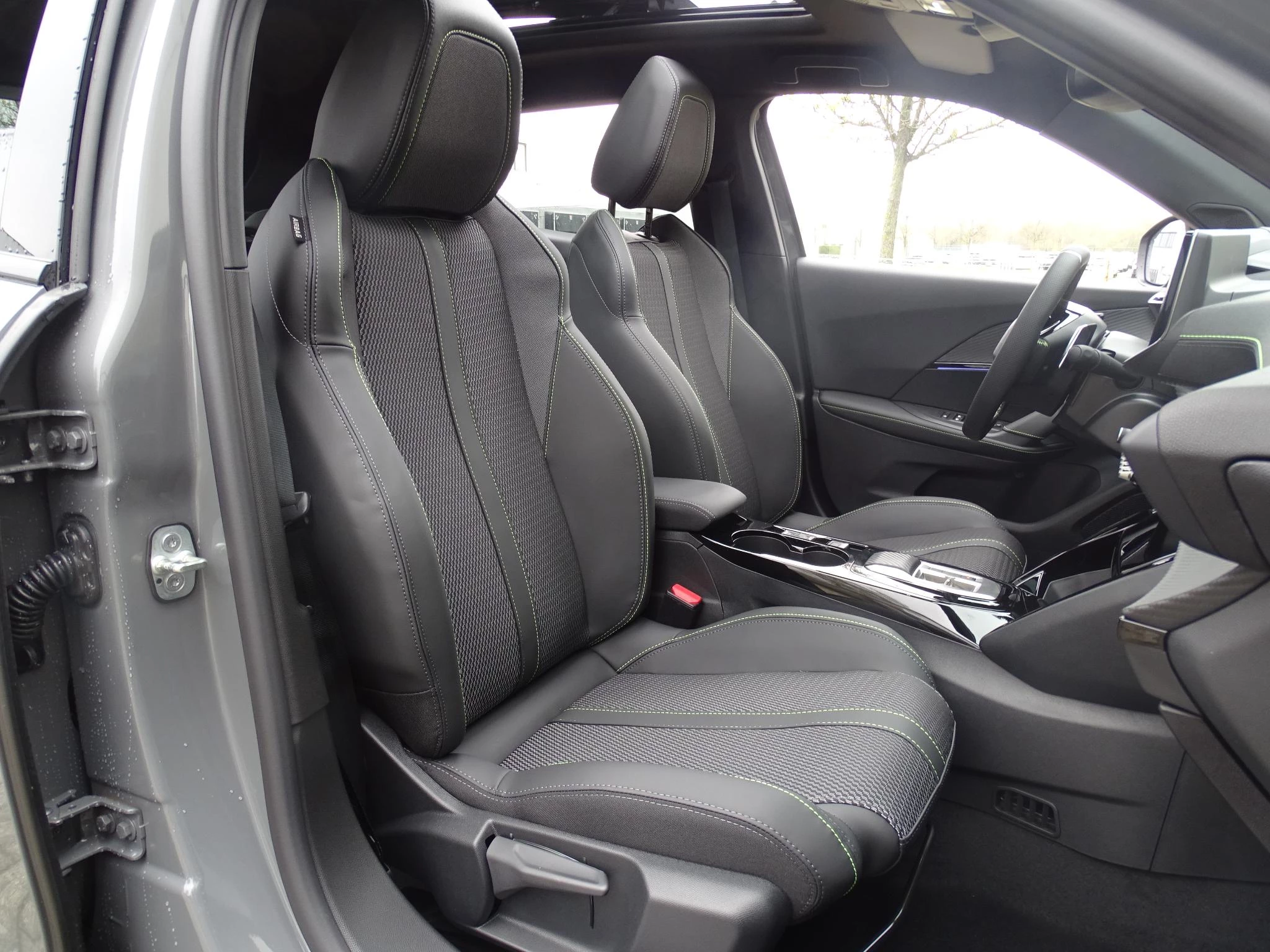 Peugeot-2008-image-11