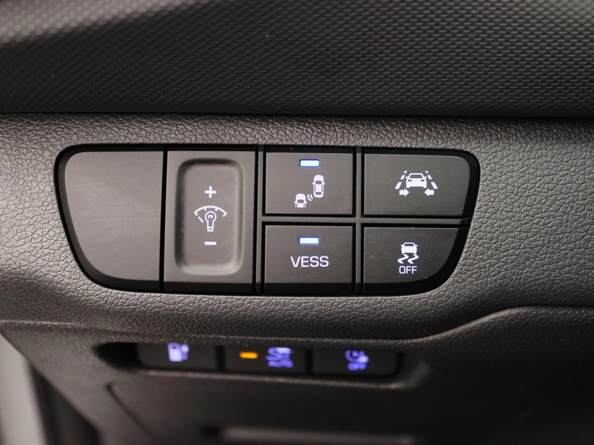 Hyundai-IONIQ-image-23