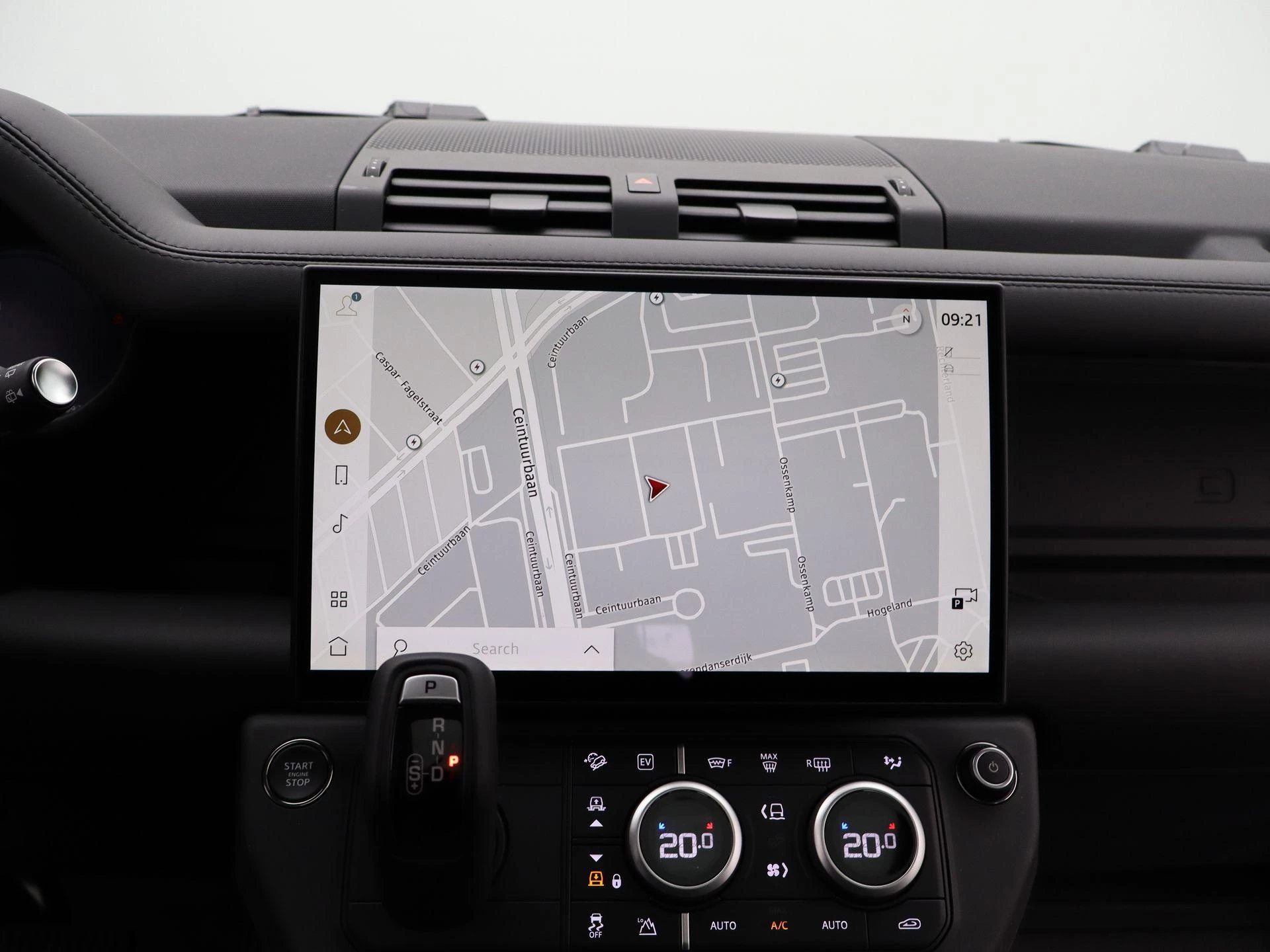 Land Rover-Defender-image-7