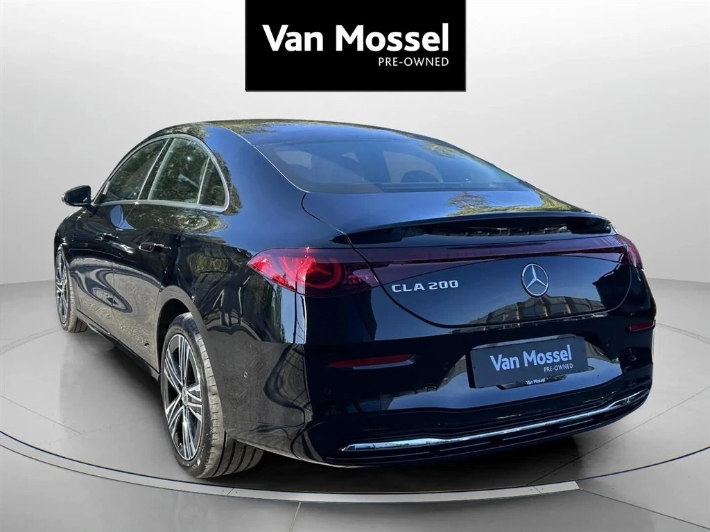 Mercedes-Benz-CLA-image-6