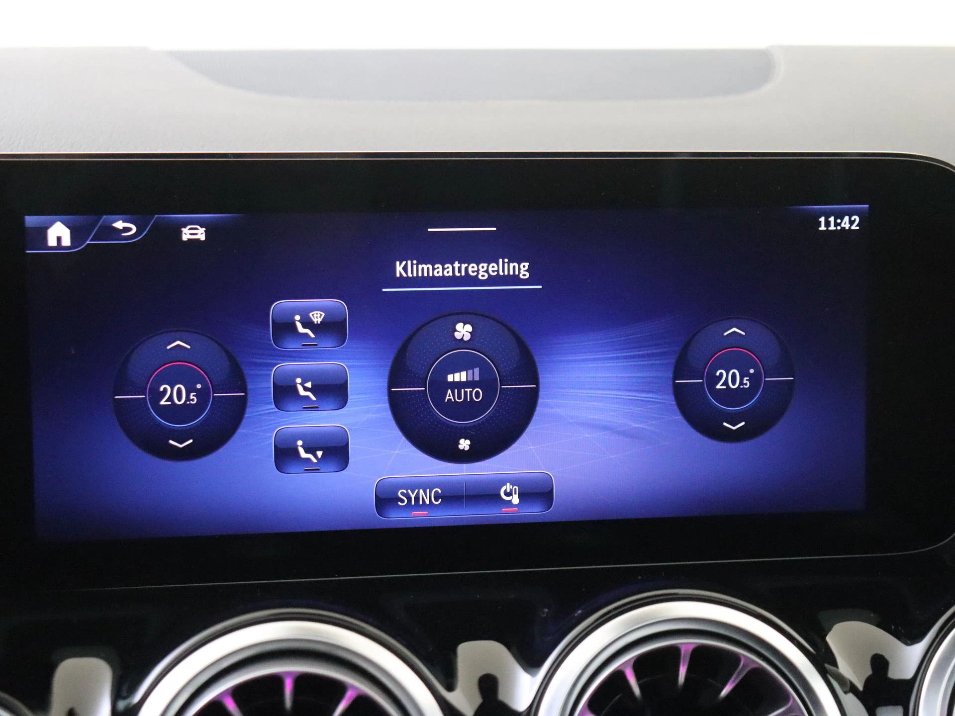 Mercedes-Benz-B-Klasse-image-17